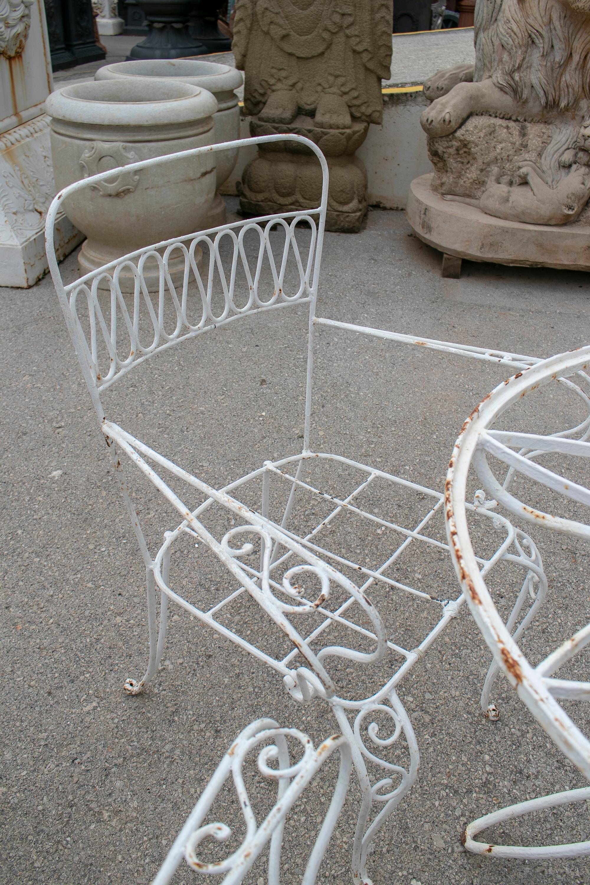 1970s Garden Set of Iron Circular Table and Four Chairs In Good Condition In Marbella, ES