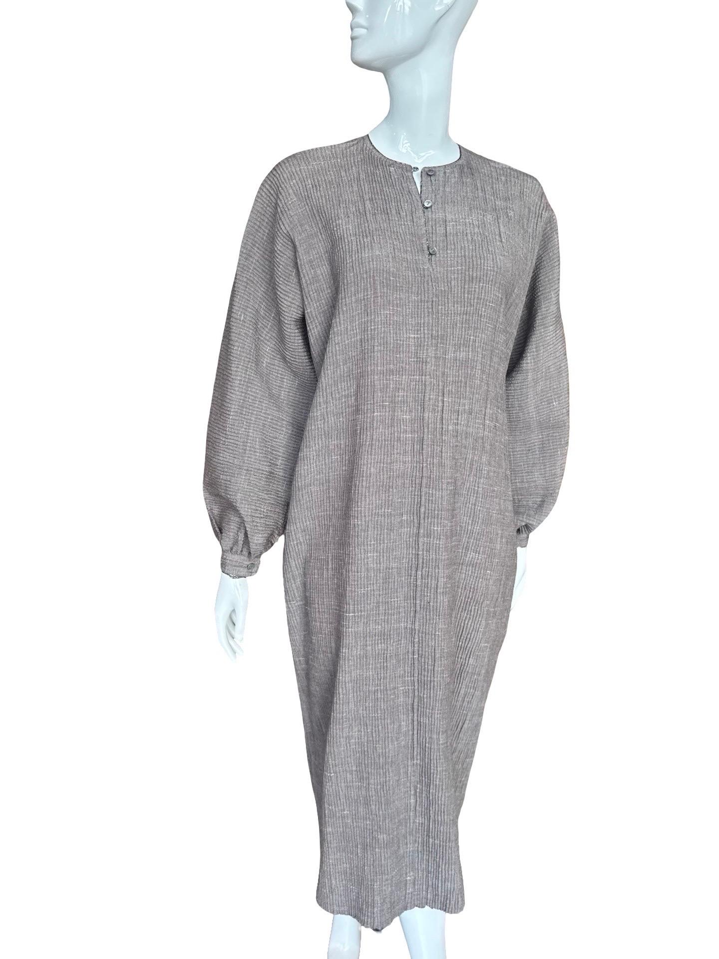 1970s Geoffrey Beene Crinkle Caftan For Sale 1