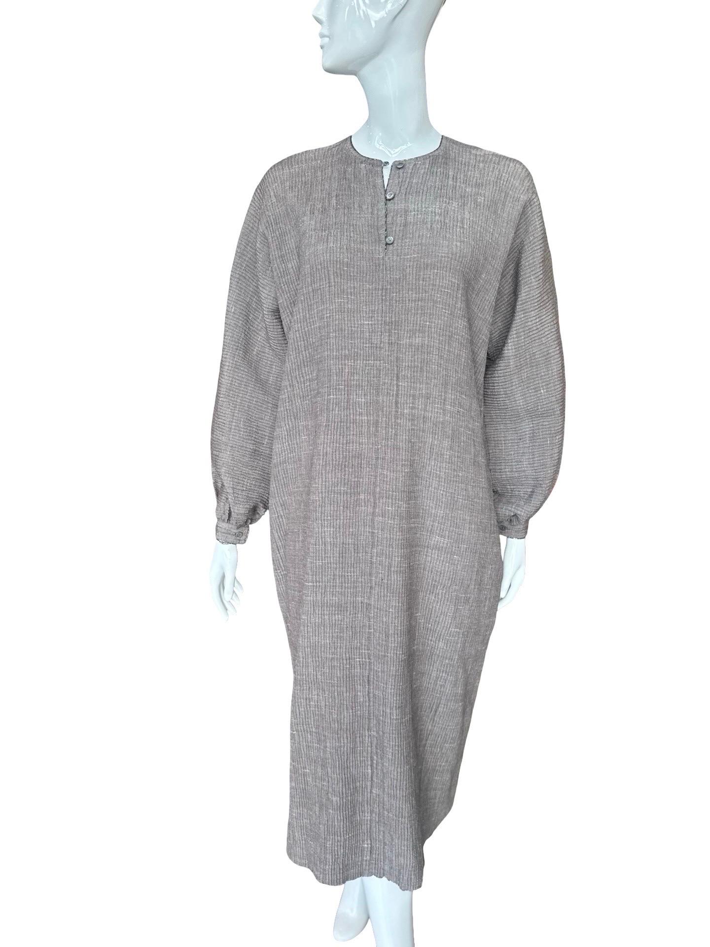 1970s Geoffrey Beene Crinkle Caftan For Sale 3