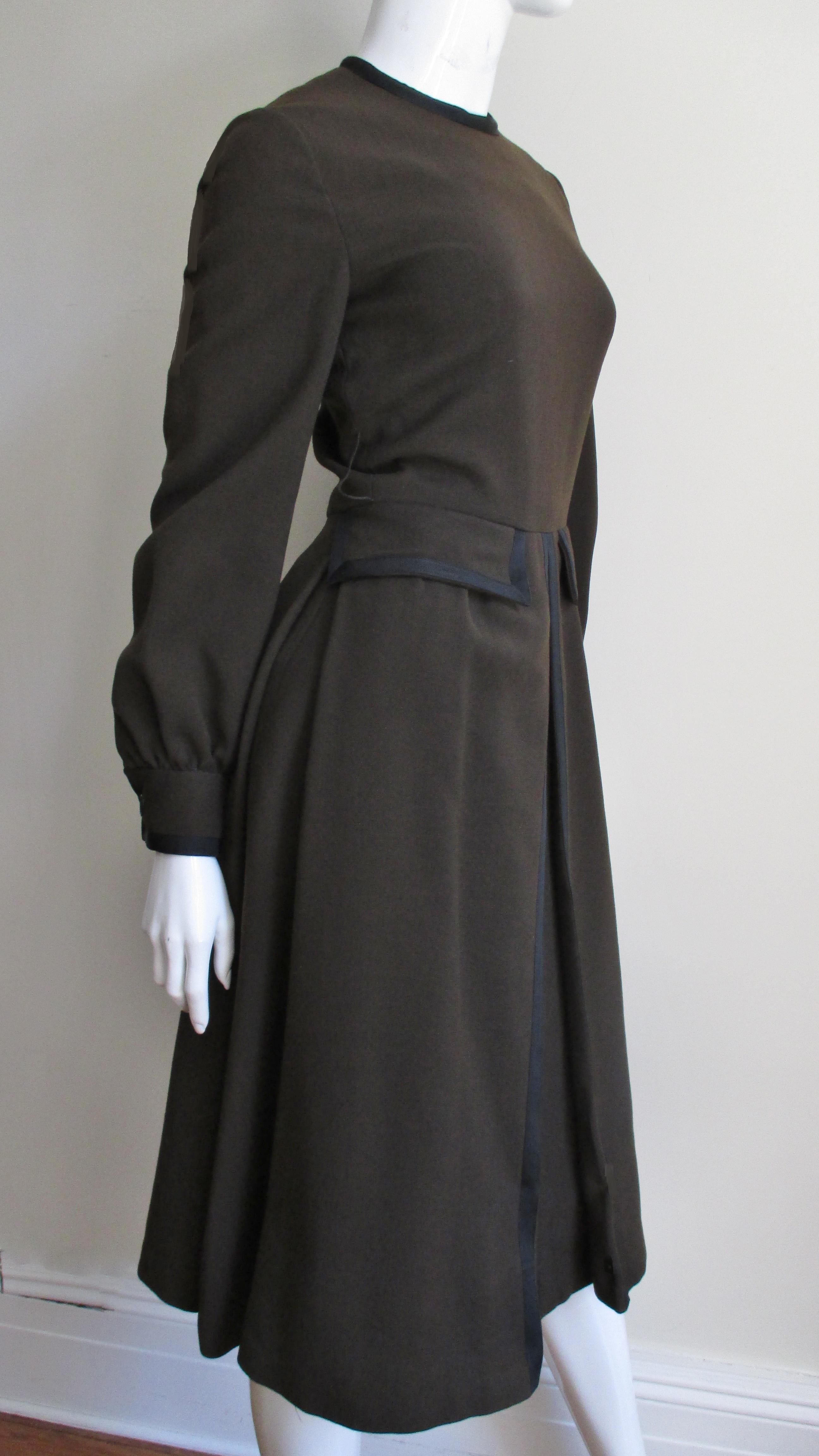Geoffrey Beene 1960s Brown Dress with Black Trim  For Sale 3