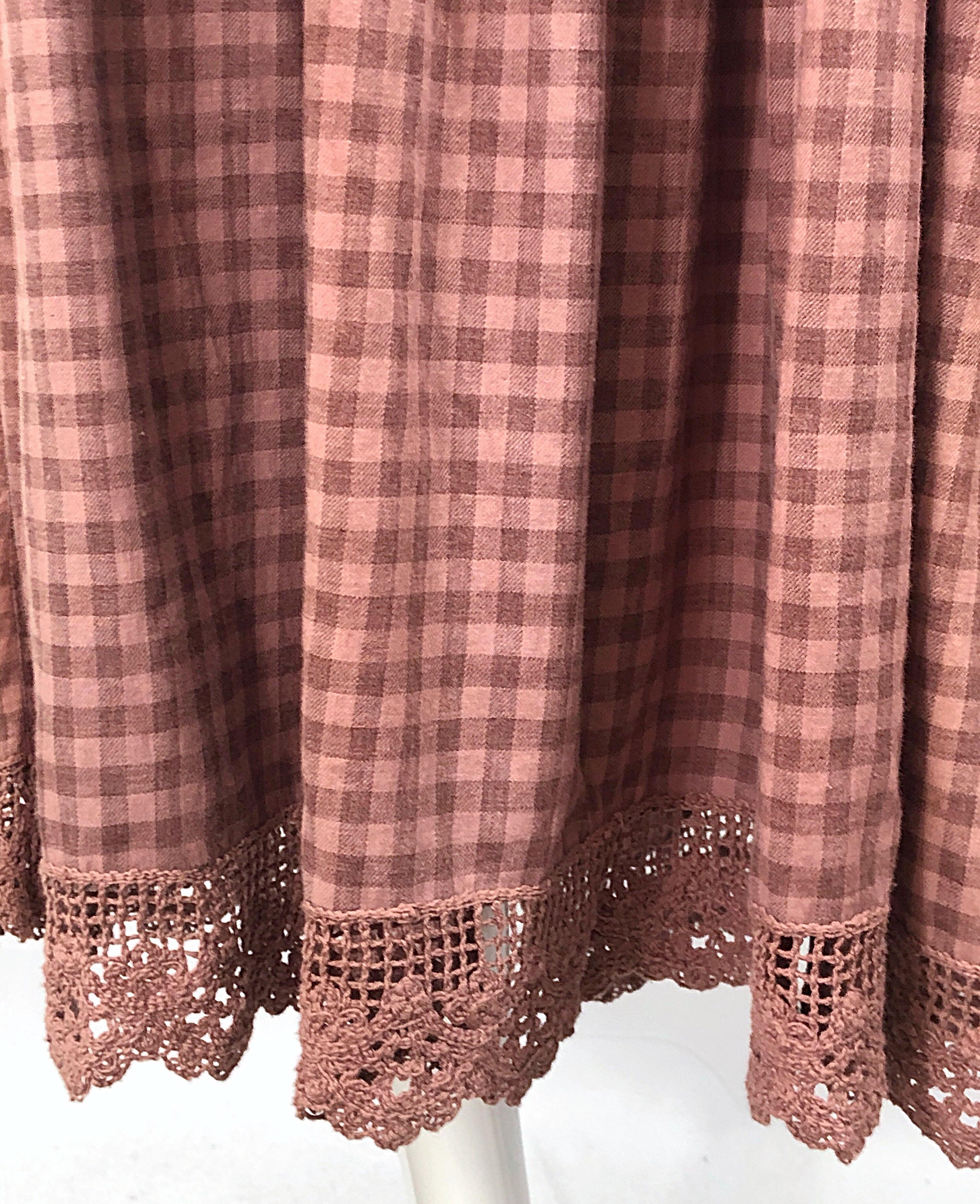 1970s Geoffrey Beene Dusty Rose Pink + Brown Crochet Strapless Ombre Midi Dress In Good Condition In San Diego, CA