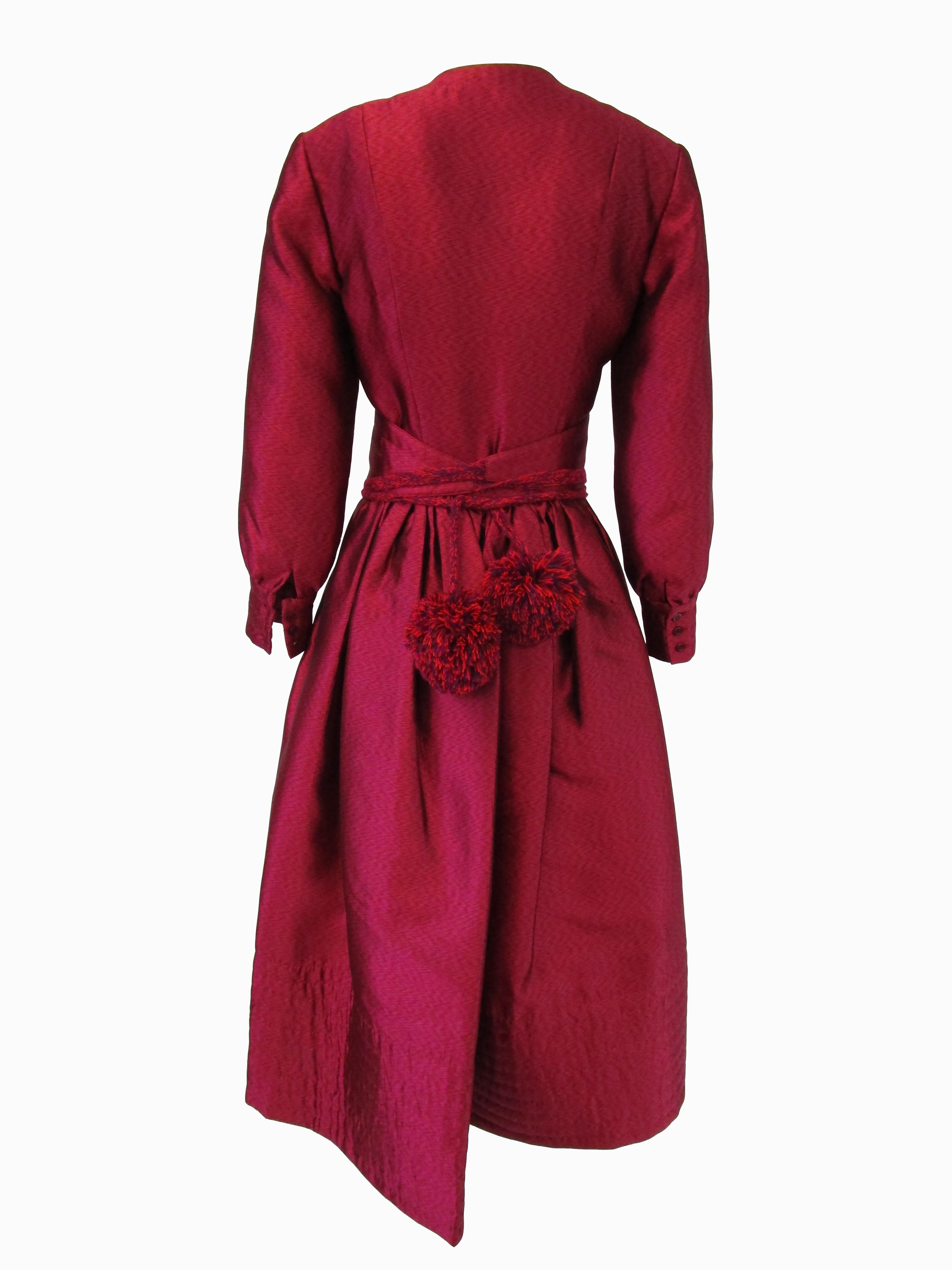 1970s Geoffrey Beene Raspberry Iridescent Silk Evening Dress W/ Pom-pom Belt  In Excellent Condition For Sale In Houston, TX