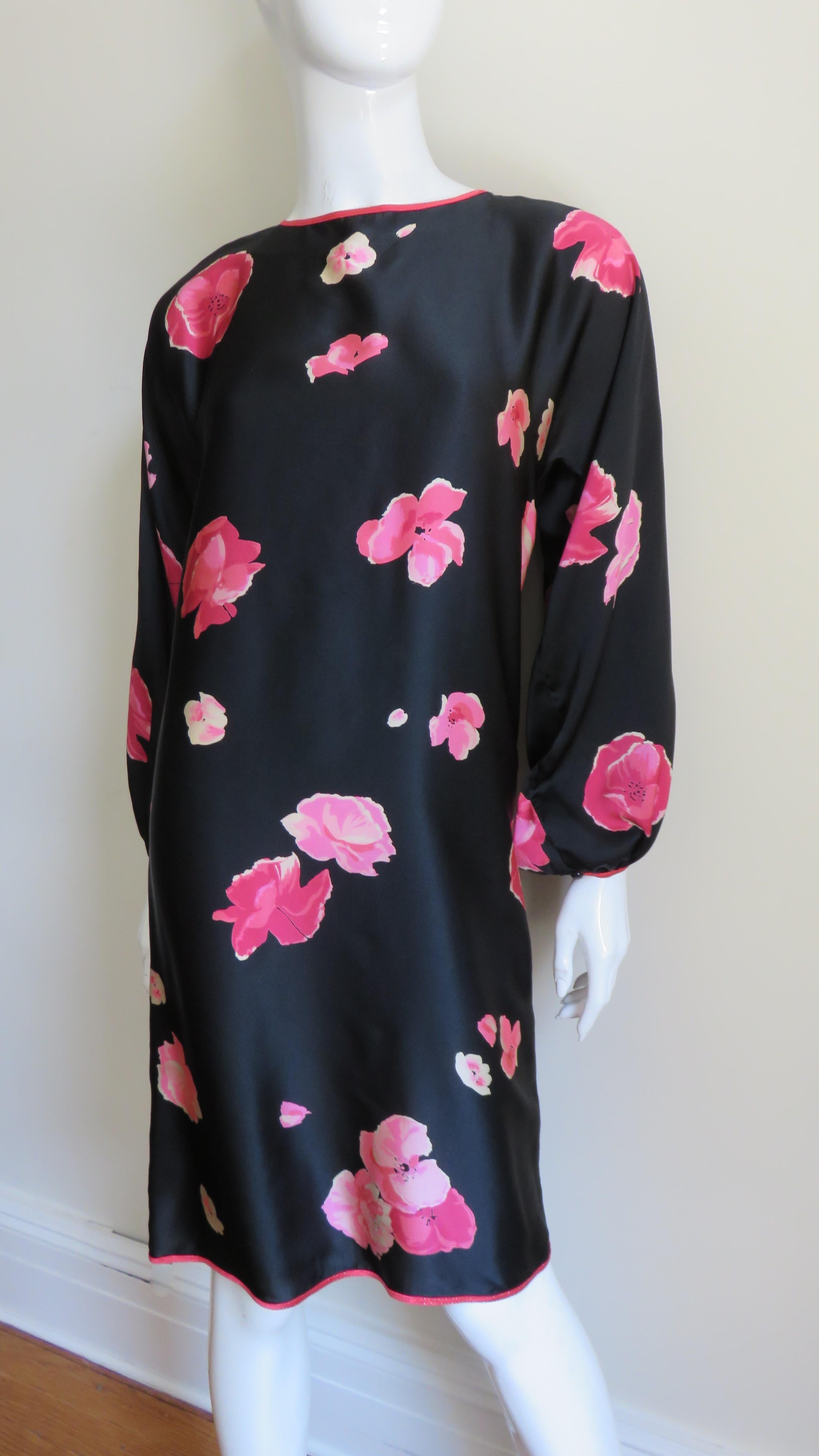 Geoffrey Beene Flower Silk Dress 1970s For Sale 1