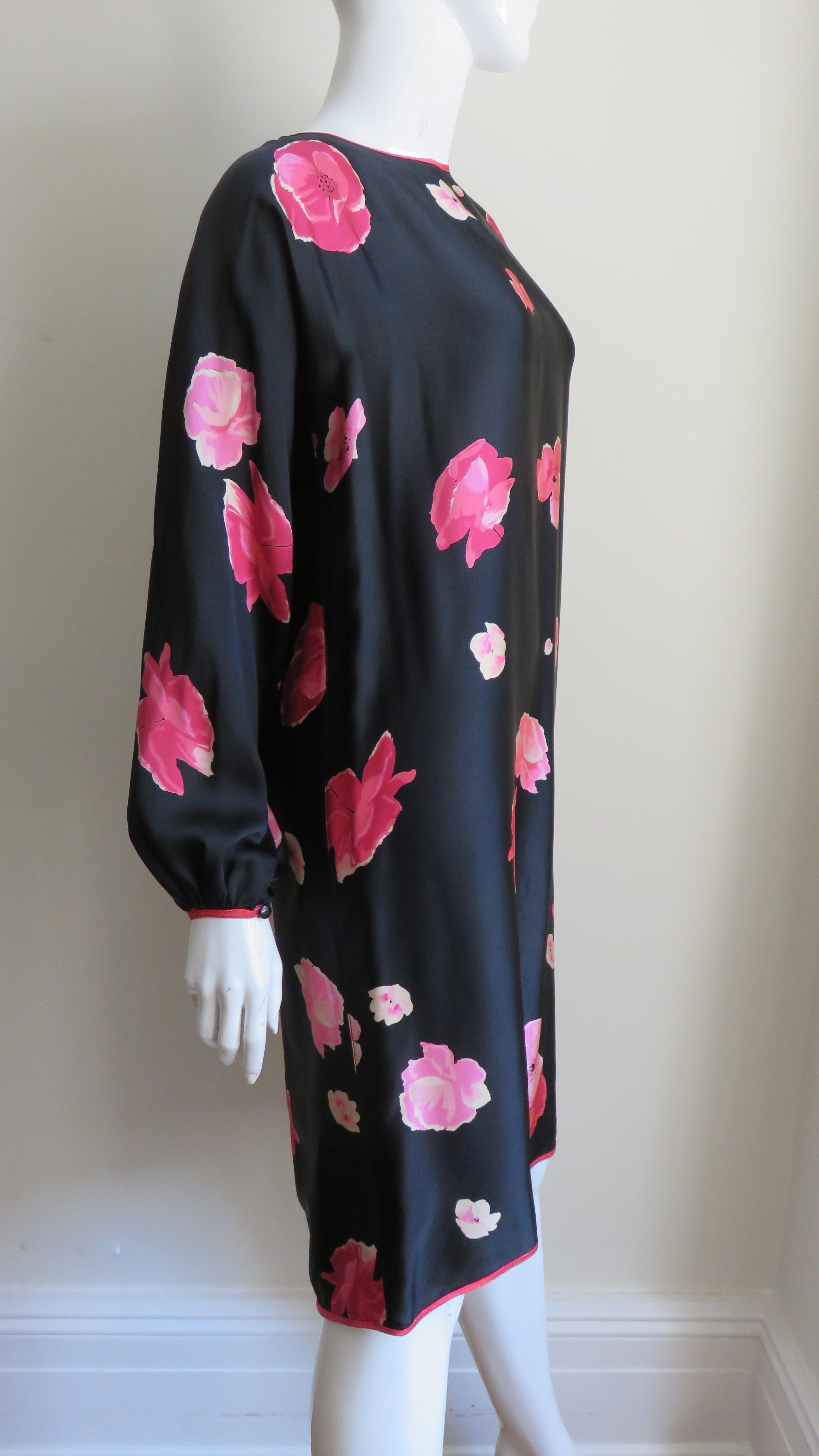  Geoffrey Beene Flower Silk Dress 1970s For Sale 3