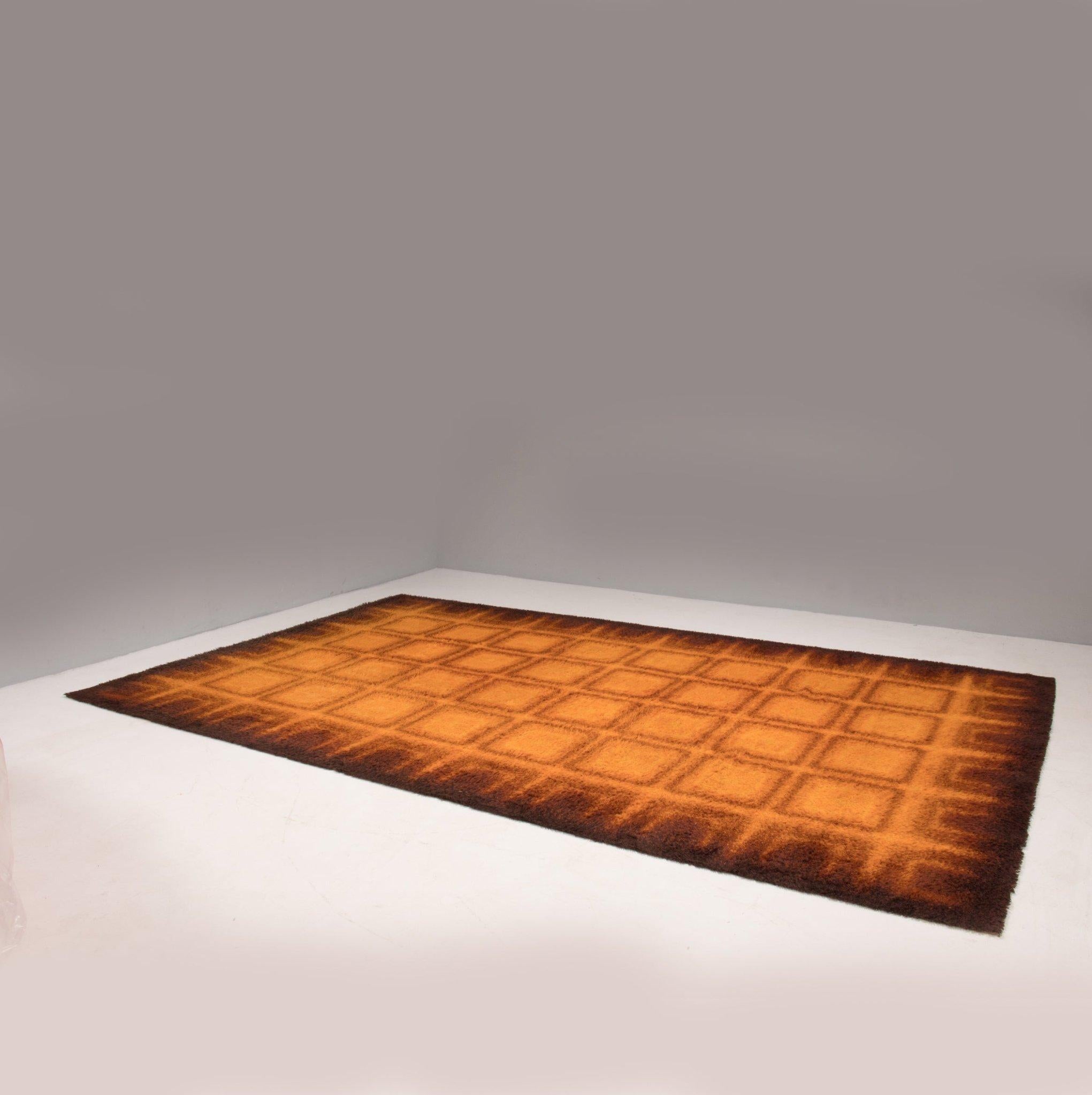 Laine Tapis à poils ras géométrique orange et marron des années 1970 en vente