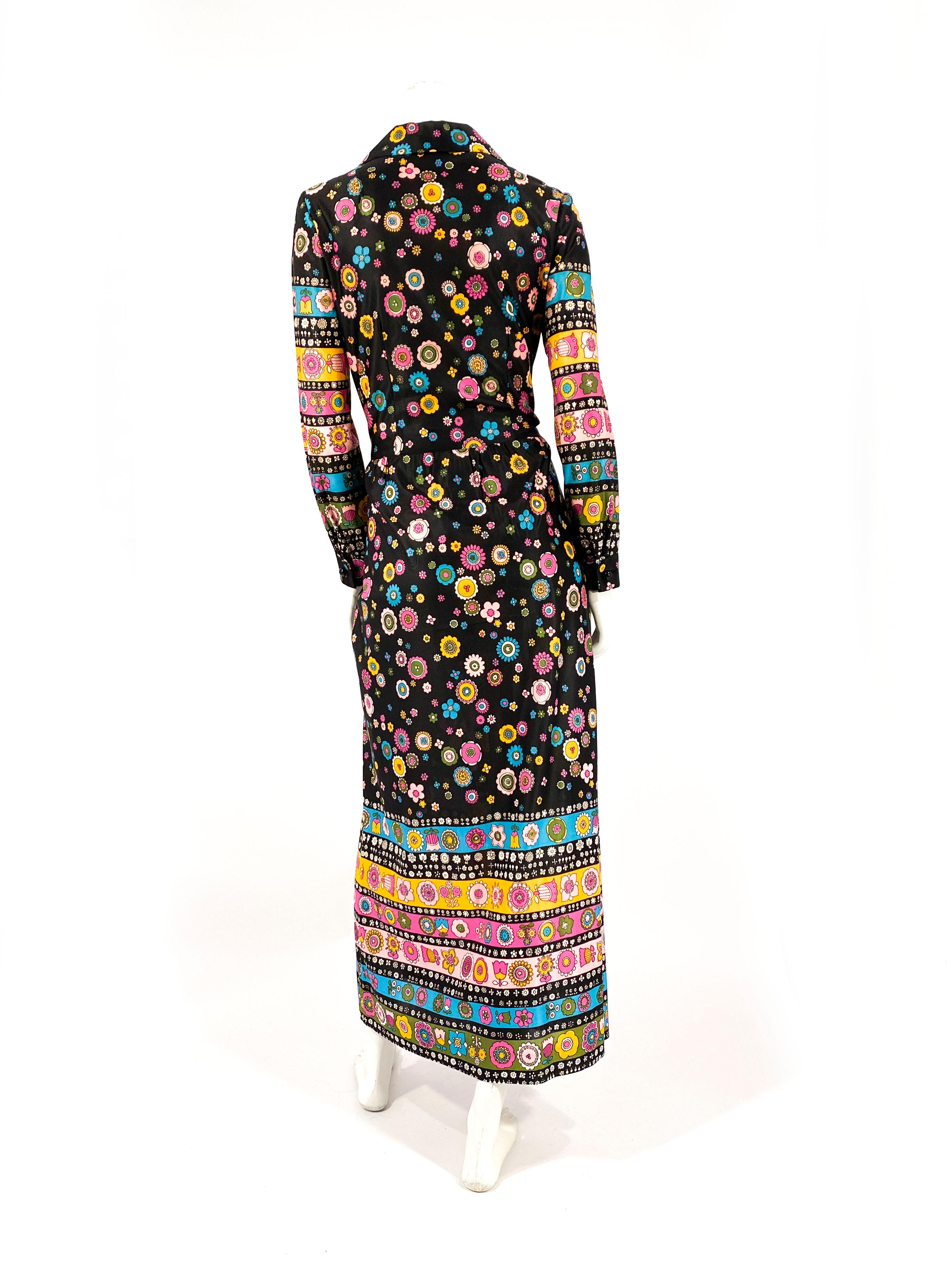 1970s Geometric Polyester Printed Dress For Sale 1