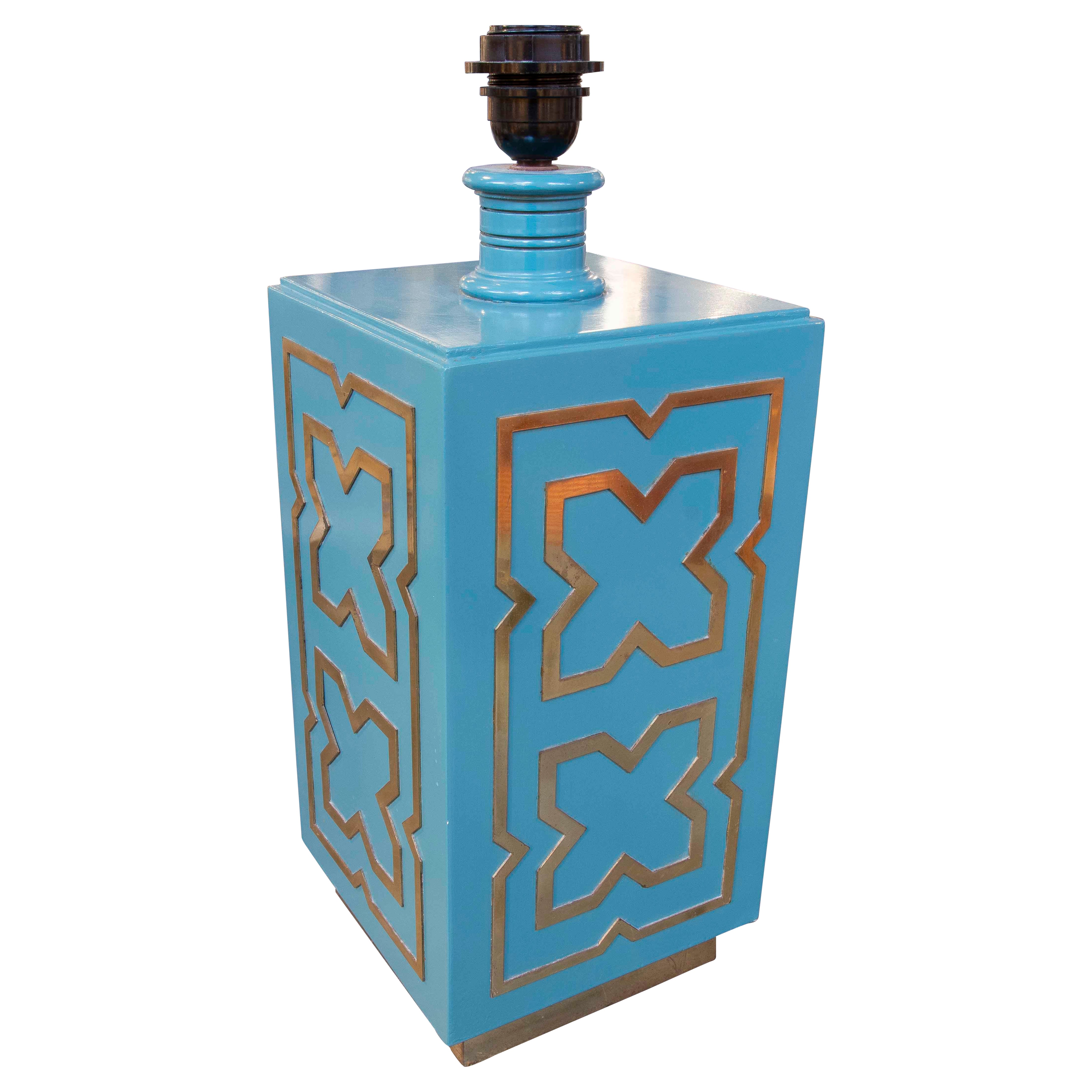 1970 - Lampe de table géométrique en bois laqué turquoise et laiton doré en vente