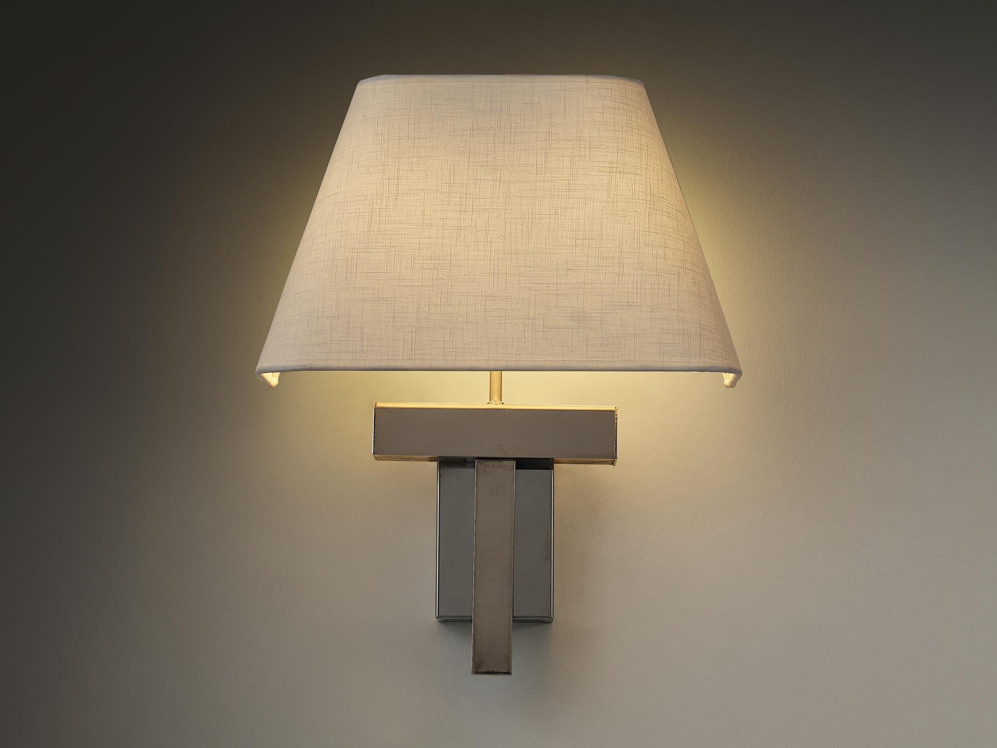European 1970s Geometric Wall Lights in Chromed Metal For Sale