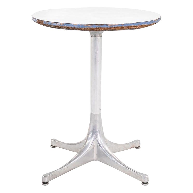 1970s George Nelson for Herman Miller Pedestal Side Table with Aluminum Base im Angebot