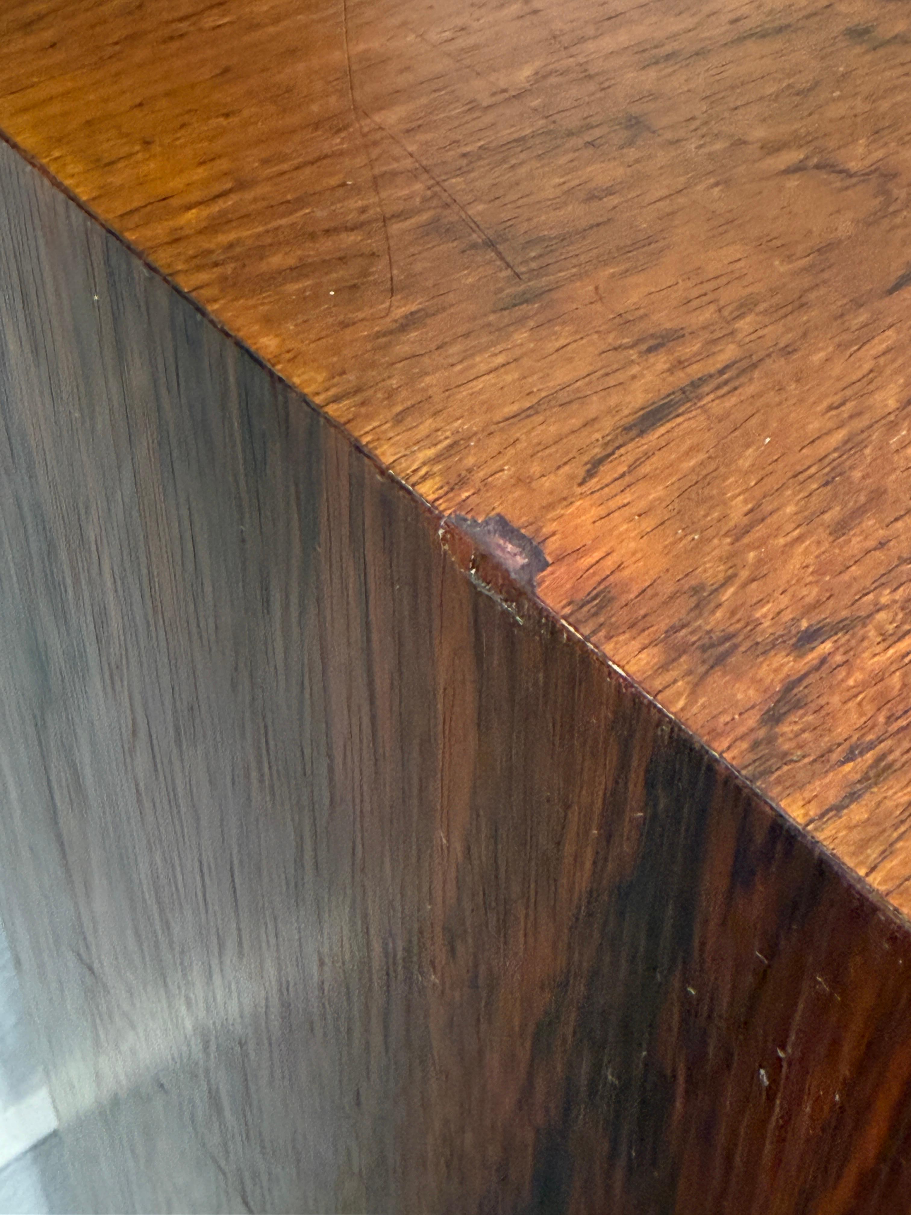 Palissandro Cassettone lungo con bordo sottile in palissandro di George Nelson del 1970 in vendita