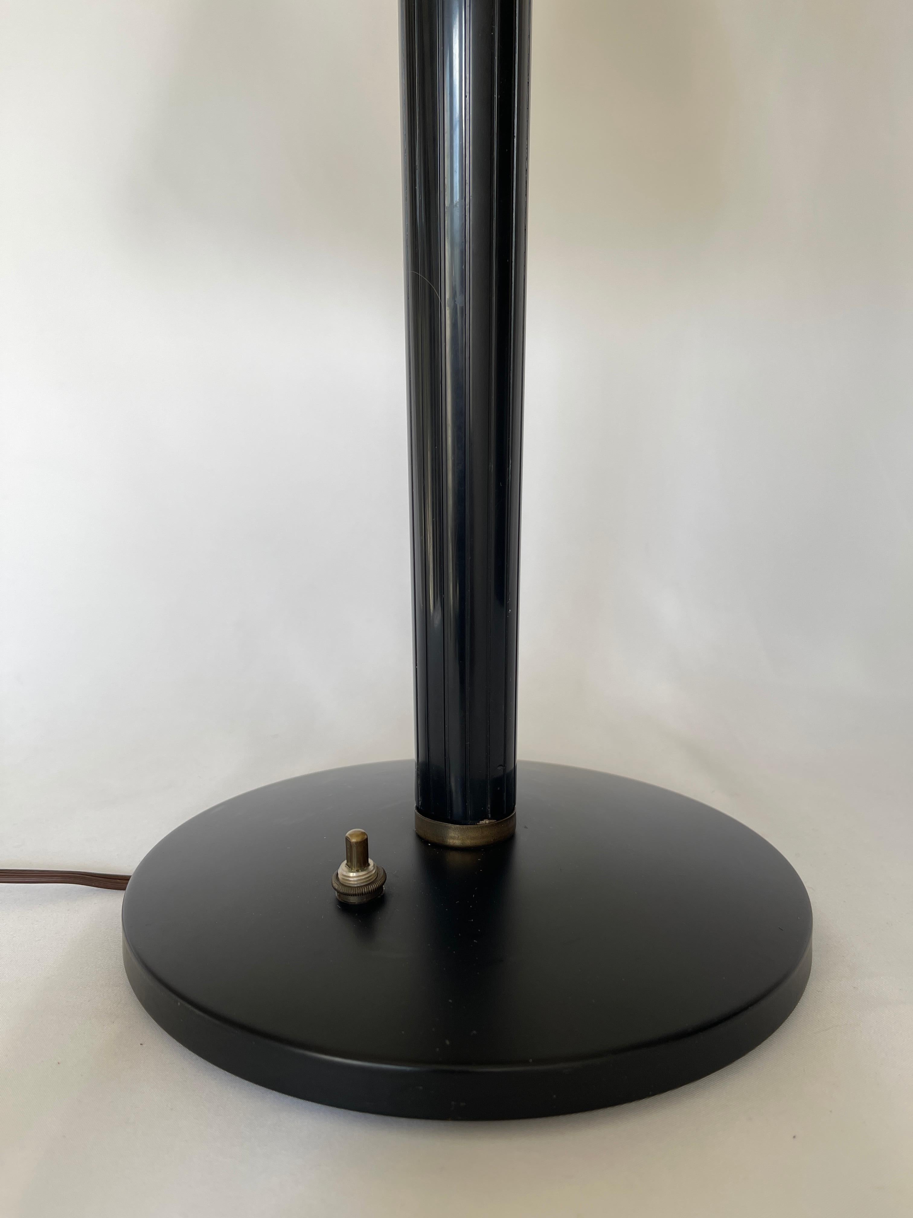 Mid-Century Modern 1970's Gerald Thurston for Lightolier Black Lacquered Table / Desk Lamp For Sale