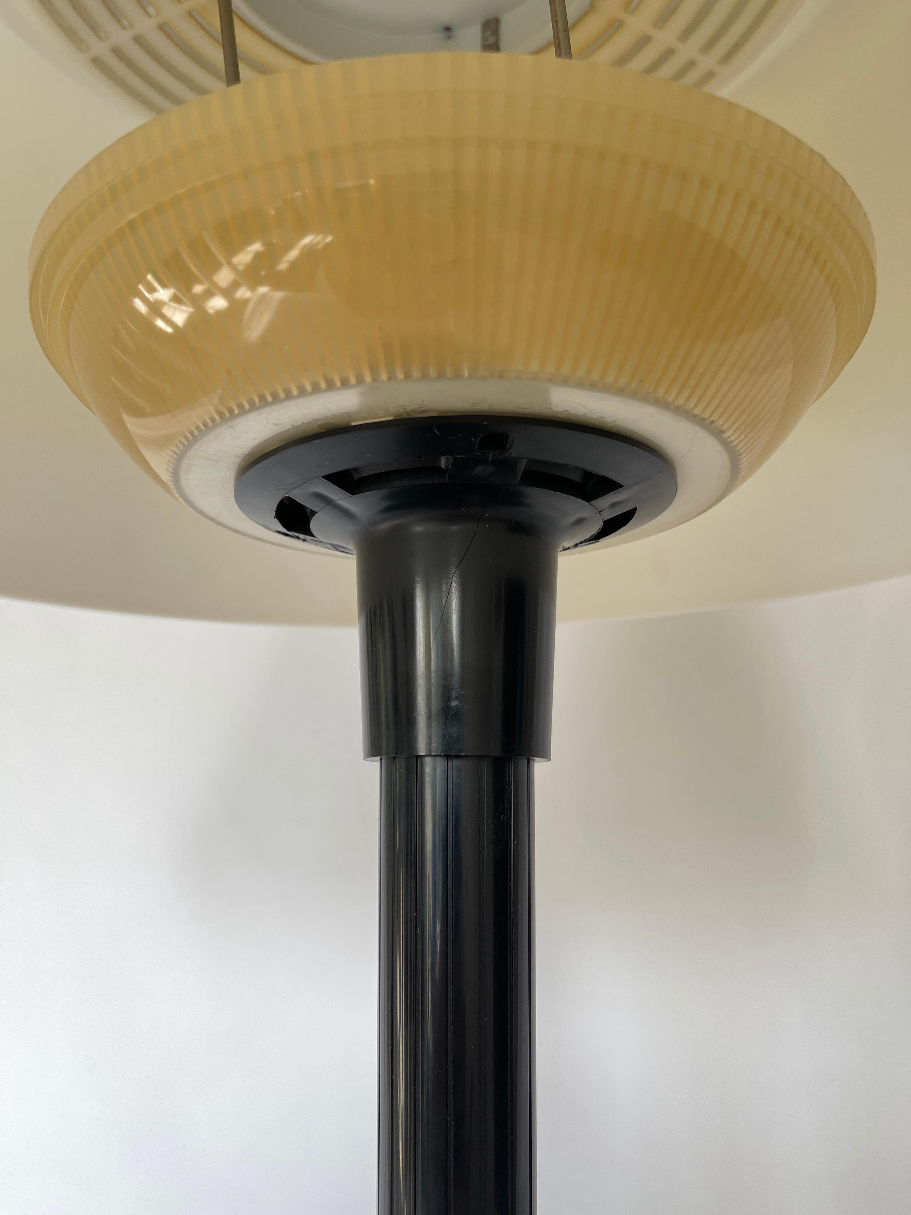 American 1970's Gerald Thurston for Lightolier Black Lacquered Table / Desk Lamp For Sale
