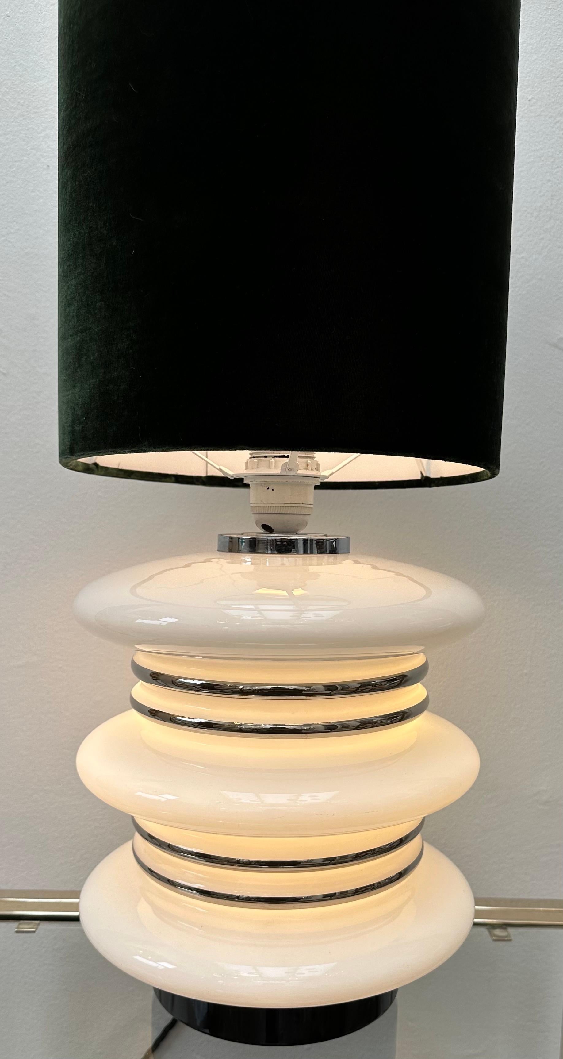 1970s German Chrome & Opal White Illuminated Glass Table Lamp Leclaire & Schäfer For Sale 4