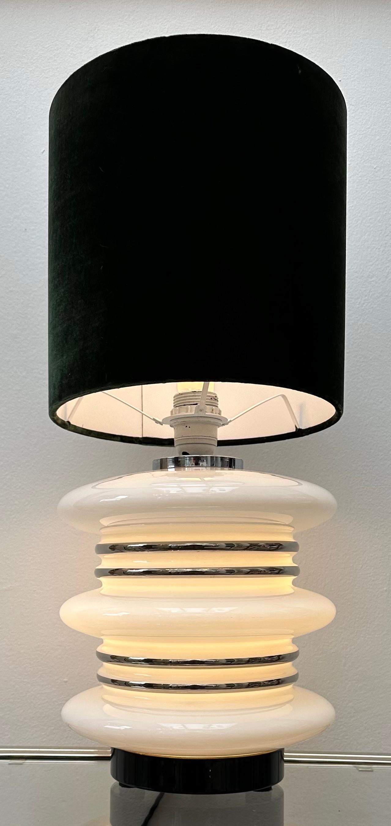 Ère spatiale 1970 German Chrome & Opal White Illuminated Glass Table Lamp Leclaire & Schäfer en vente