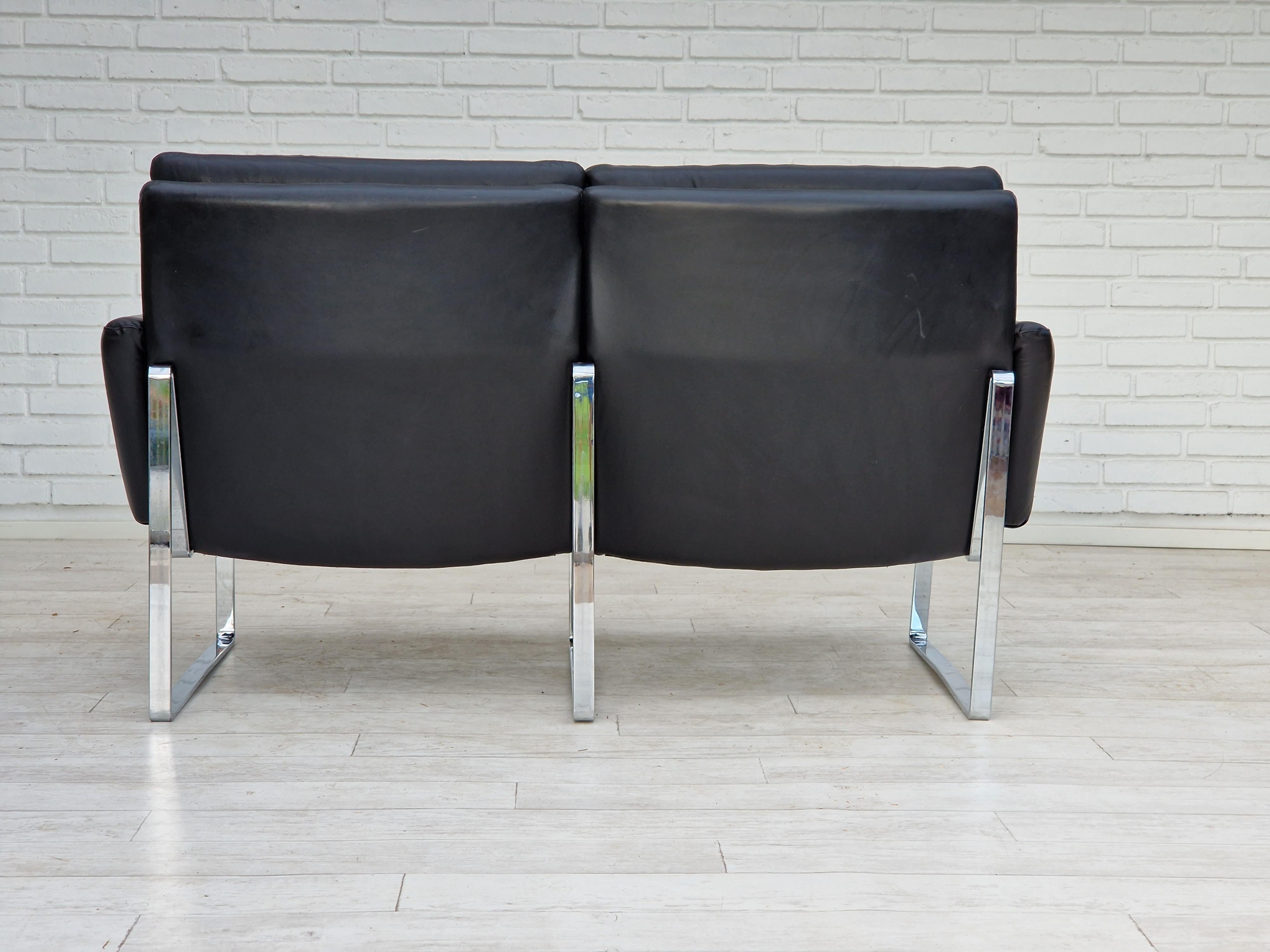 1970er Jahre, deutsches Design, 2-Sitzer-Sofa, Leder, Chromstahl. im Angebot 3