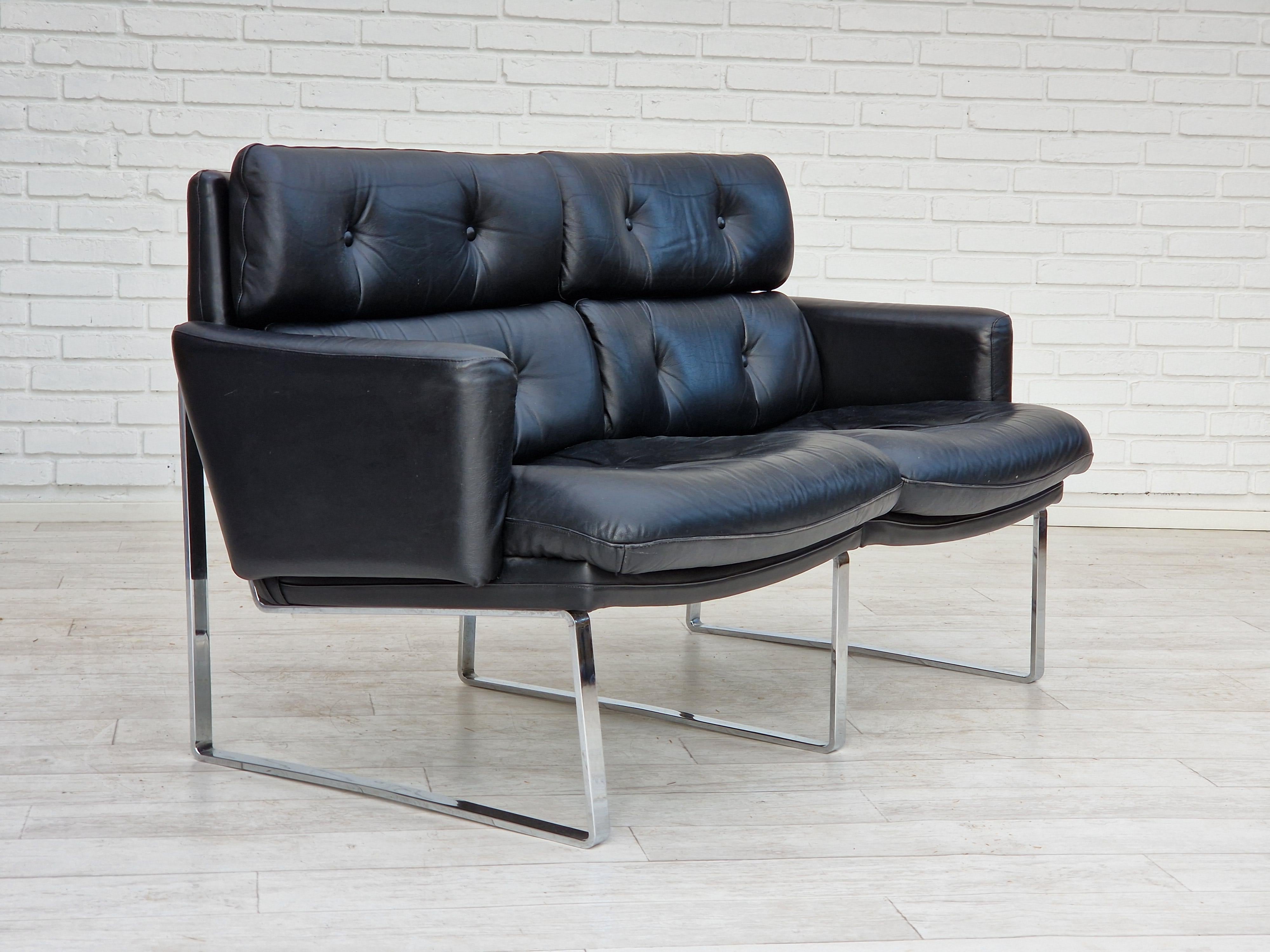 Mid-Century Modern 1970s, German design, 2 seater sofa, leather, chrome steel. For Sale