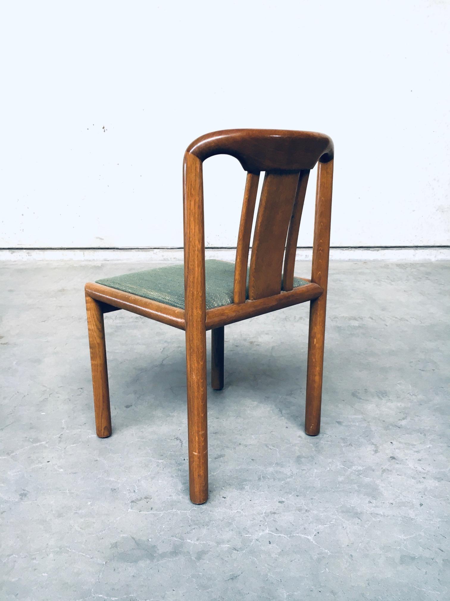 1970's German Design Set of 6 Dining Chairs in Oak For Sale 5