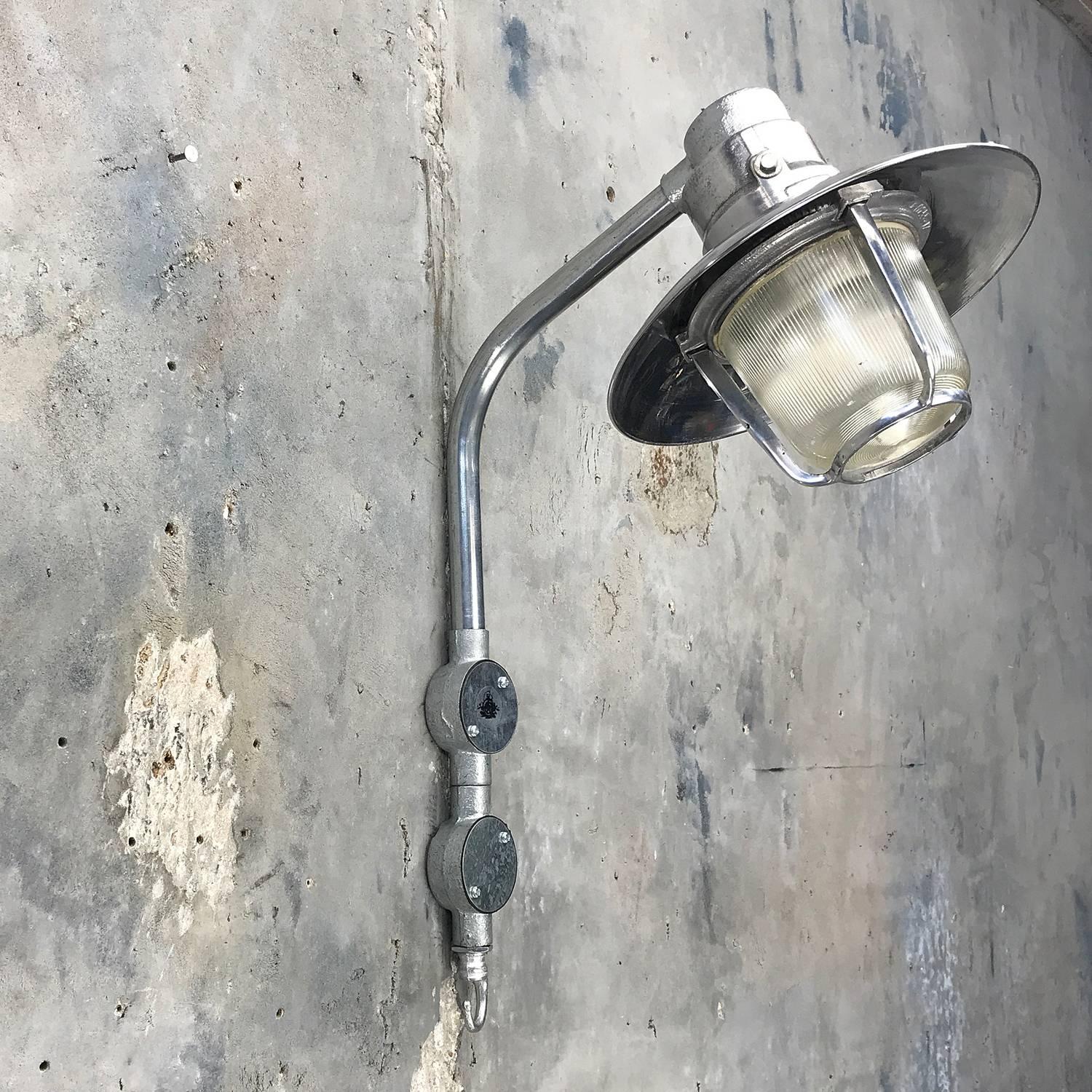 1970s German EOW GDR Aluminium Industrial Wall Light with Diffuser Glass Dome For Sale 6