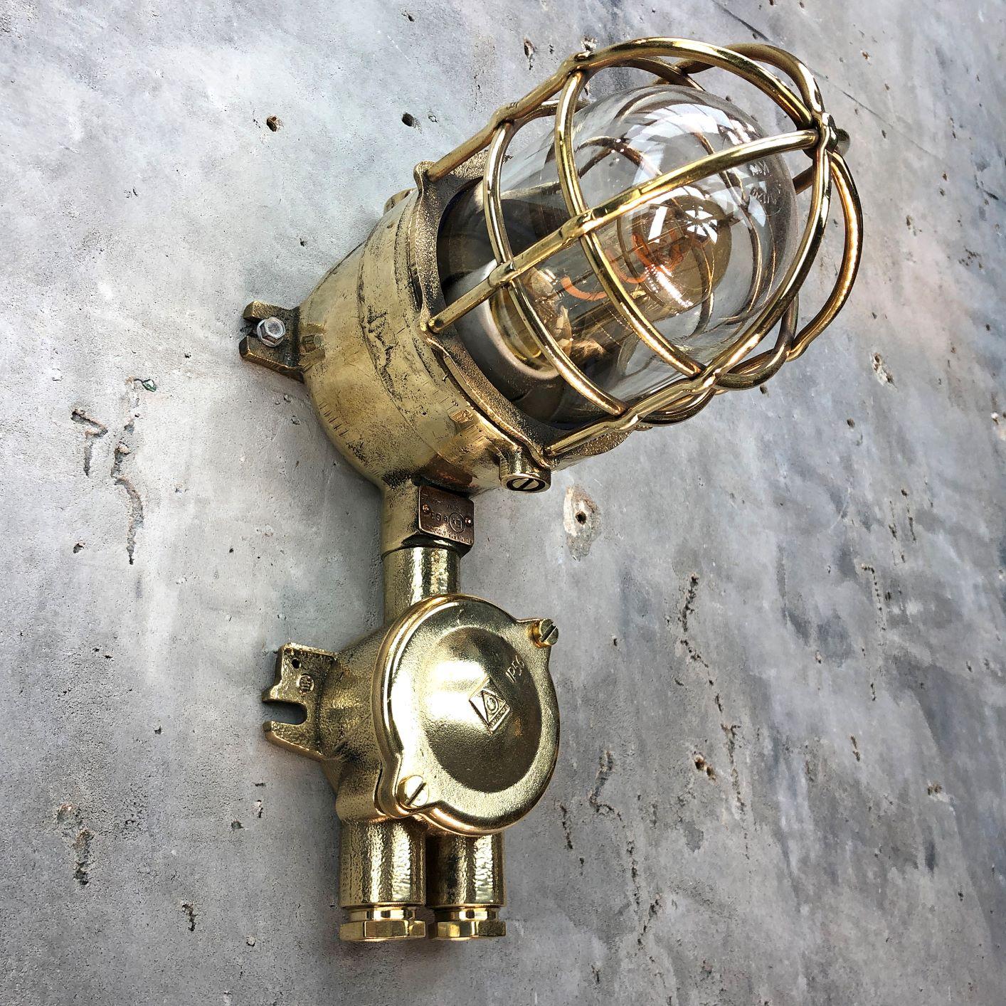 1970s German Explosion Proof Cast Brass and Junction Box Outdoor Wall Light For Sale 3