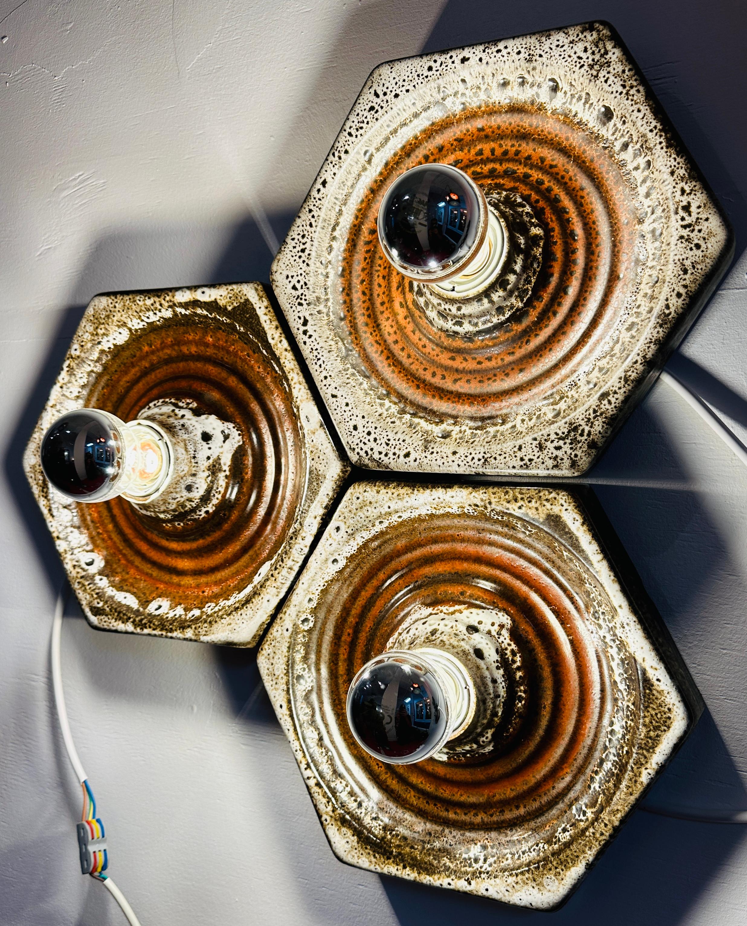Ère spatiale 1970s German Fat Lava Hustadt Hexagonal Ceramic Wall Lights - 3 Available en vente