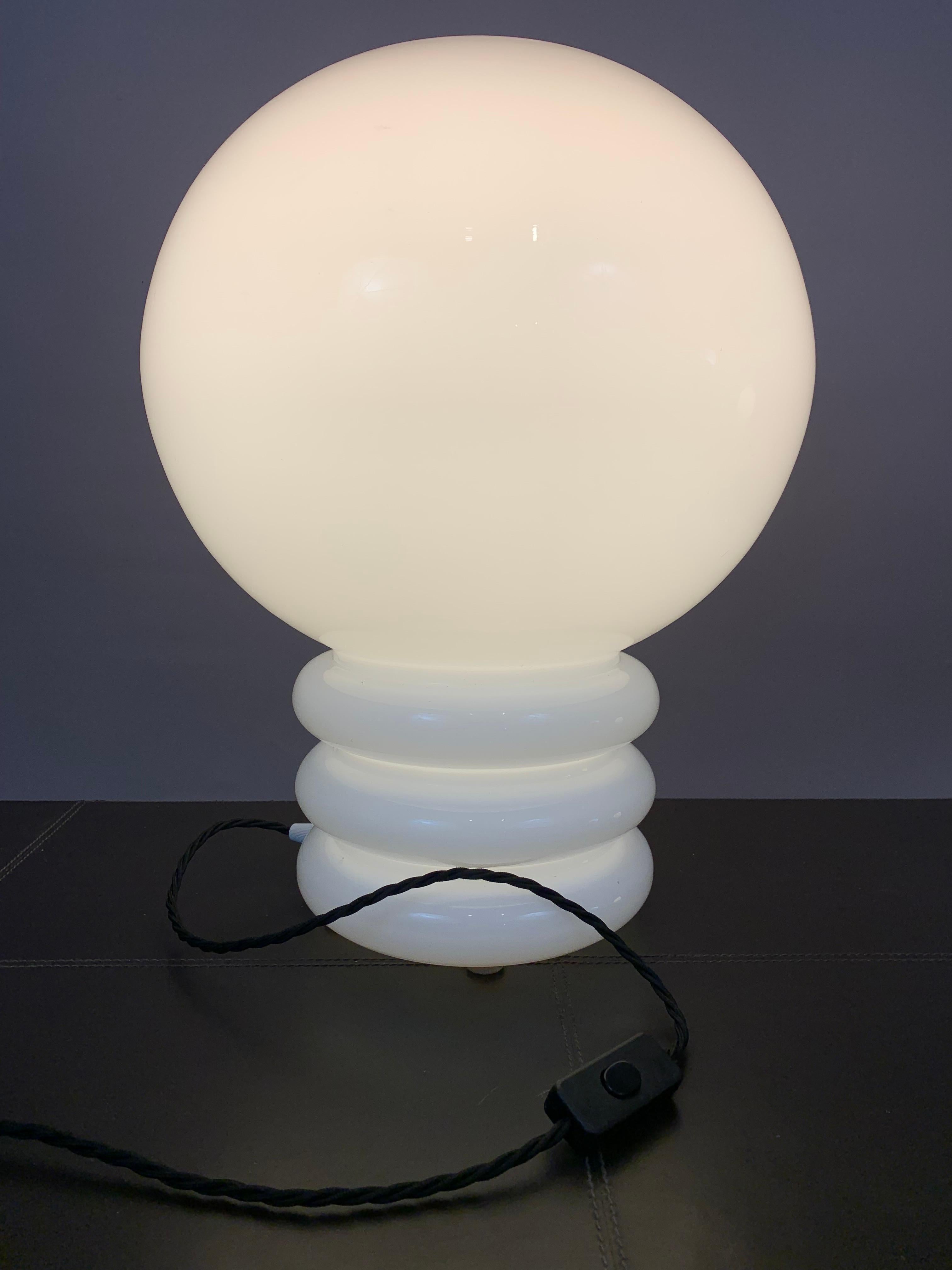 1970s German Glashütte Limburg Space Age White Glass Stilnovo Style Table Lamp In Good Condition In London, GB