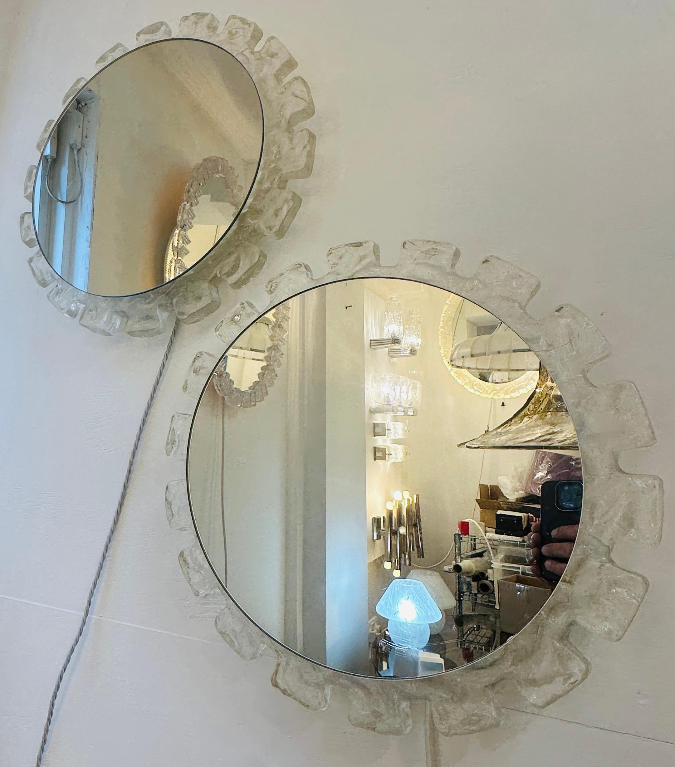 1970 German Hillebrand Illuminated Iced Encaded Acrylic Wall Mirrors 2 Available (Miroirs muraux en acrylique éclairés et glacés) en vente 3