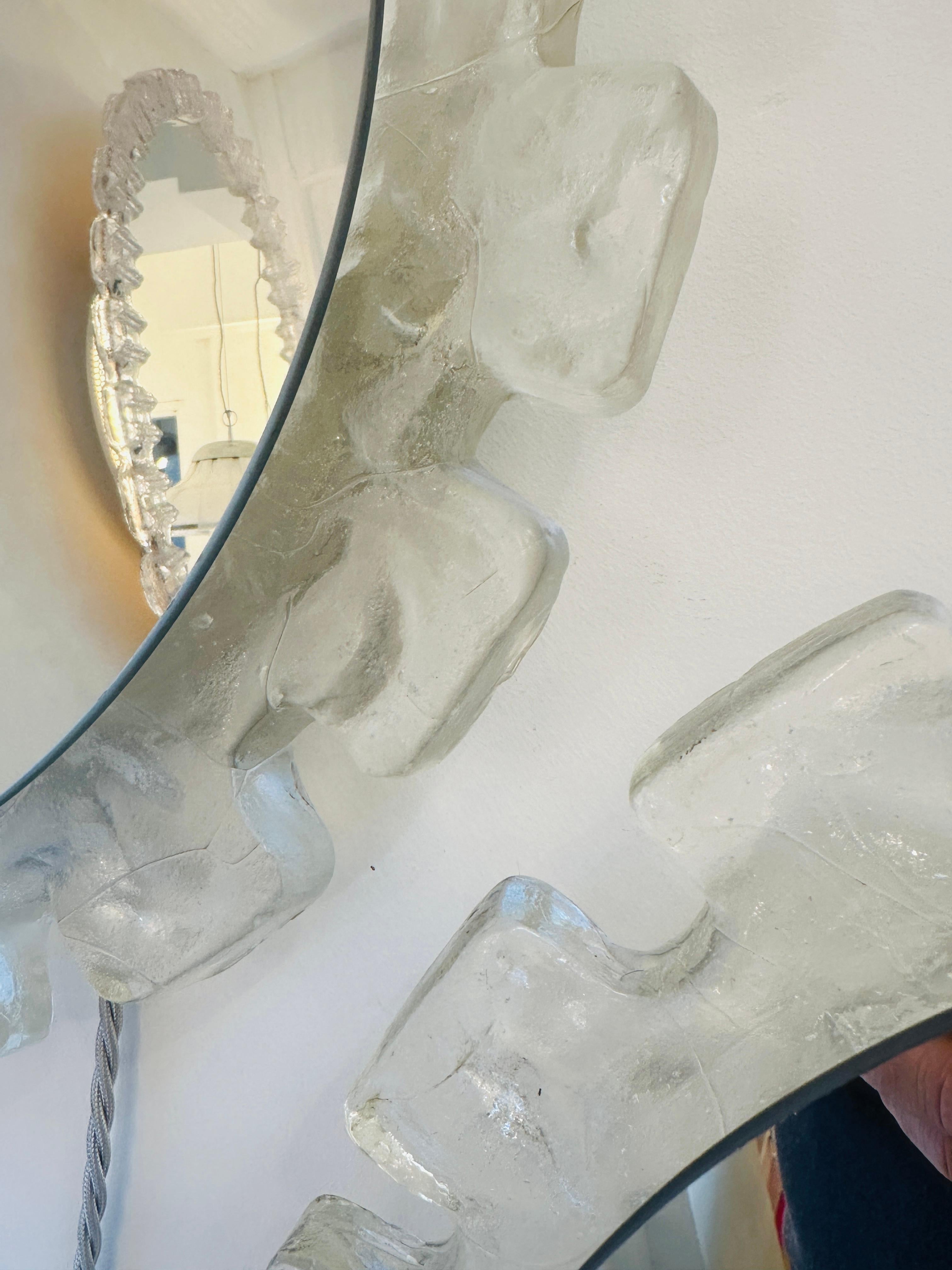 1970 German Hillebrand Illuminated Iced Encaded Acrylic Wall Mirrors 2 Available (Miroirs muraux en acrylique éclairés et glacés) en vente 8