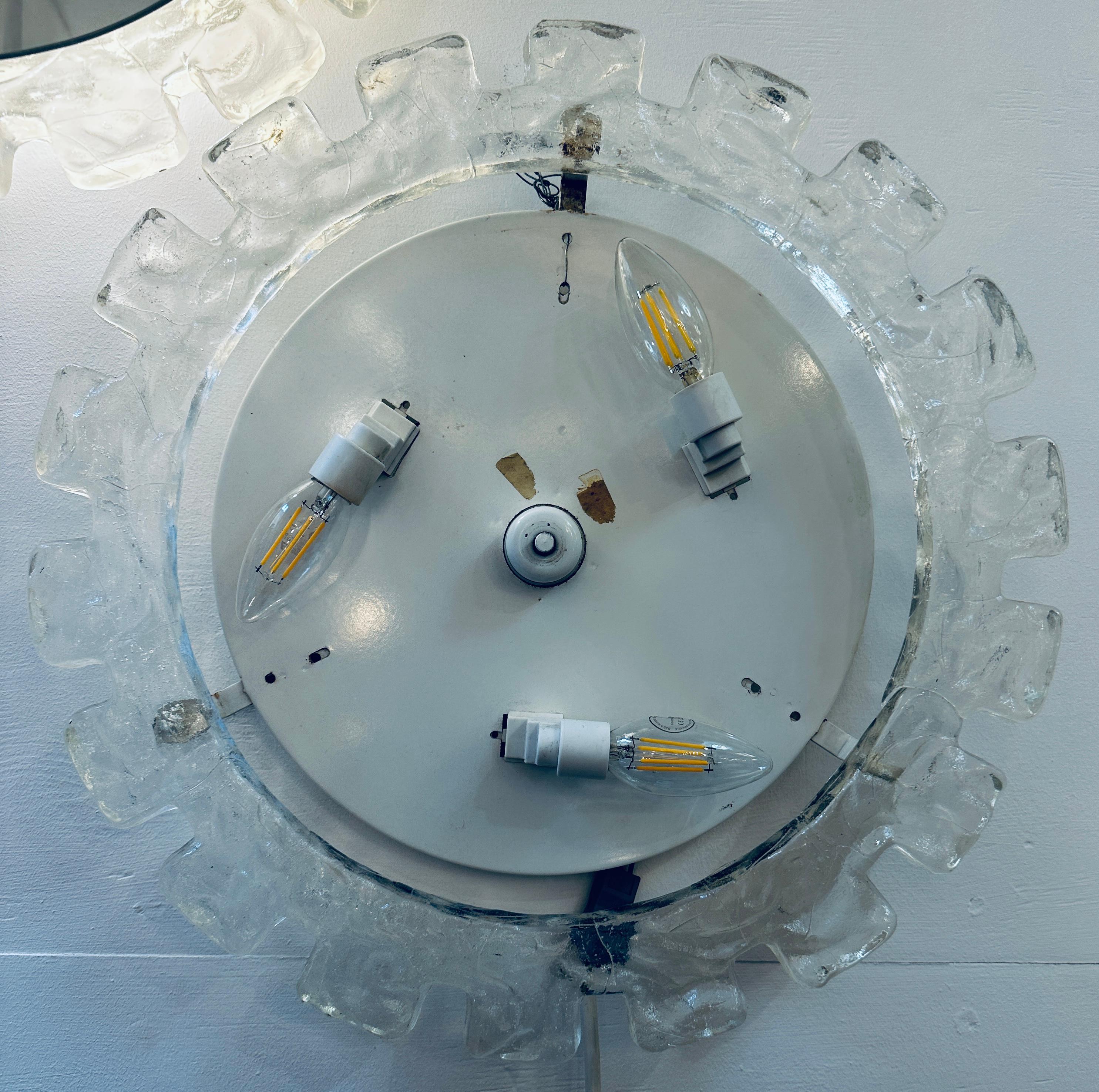 1970 German Hillebrand Illuminated Iced Encaded Acrylic Wall Mirrors 2 Available (Miroirs muraux en acrylique éclairés et glacés) en vente 9