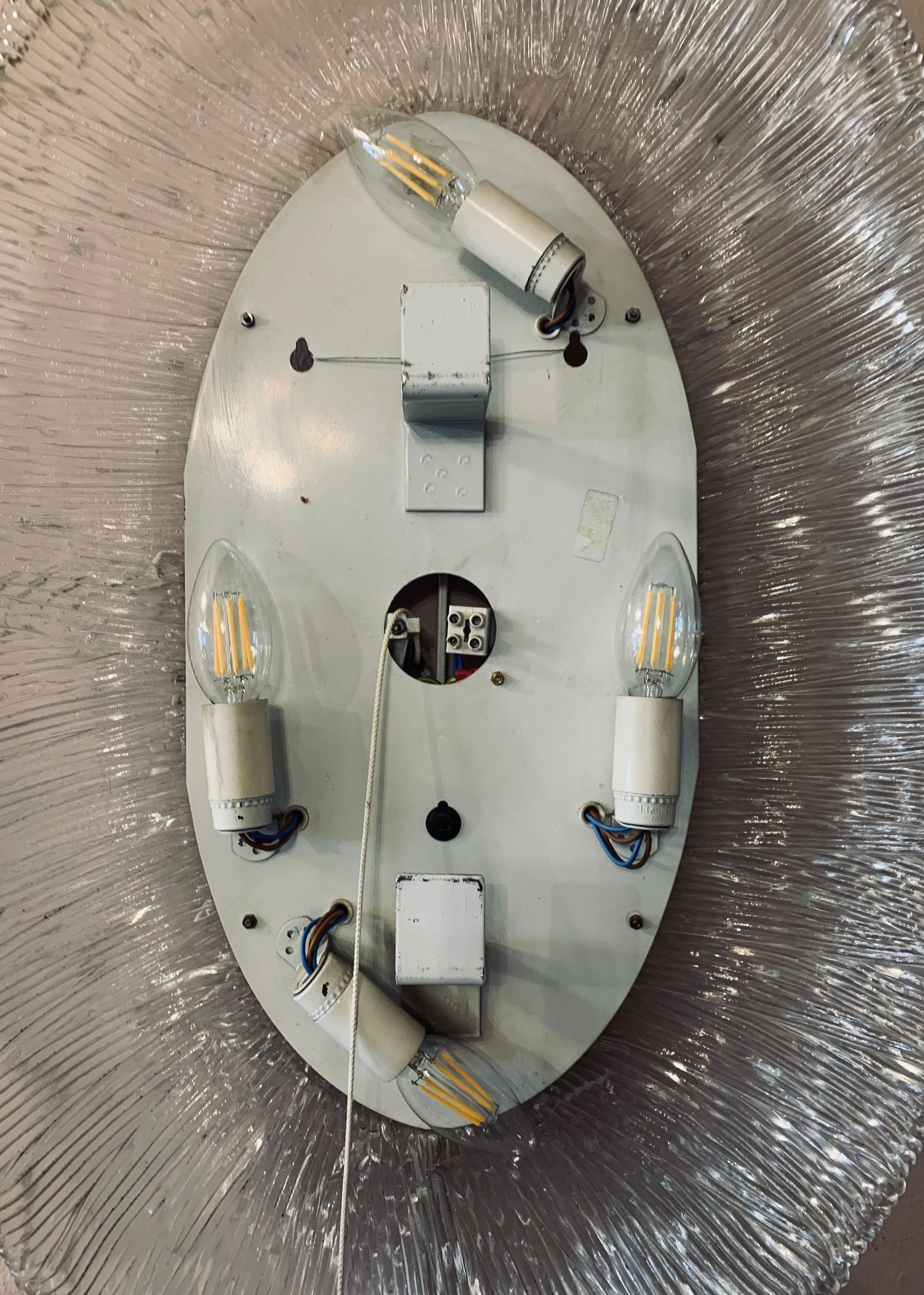 1970s German Hillebrand Oval Illuminated Backlit Lucite Oval Wall Mirror In Good Condition In London, England