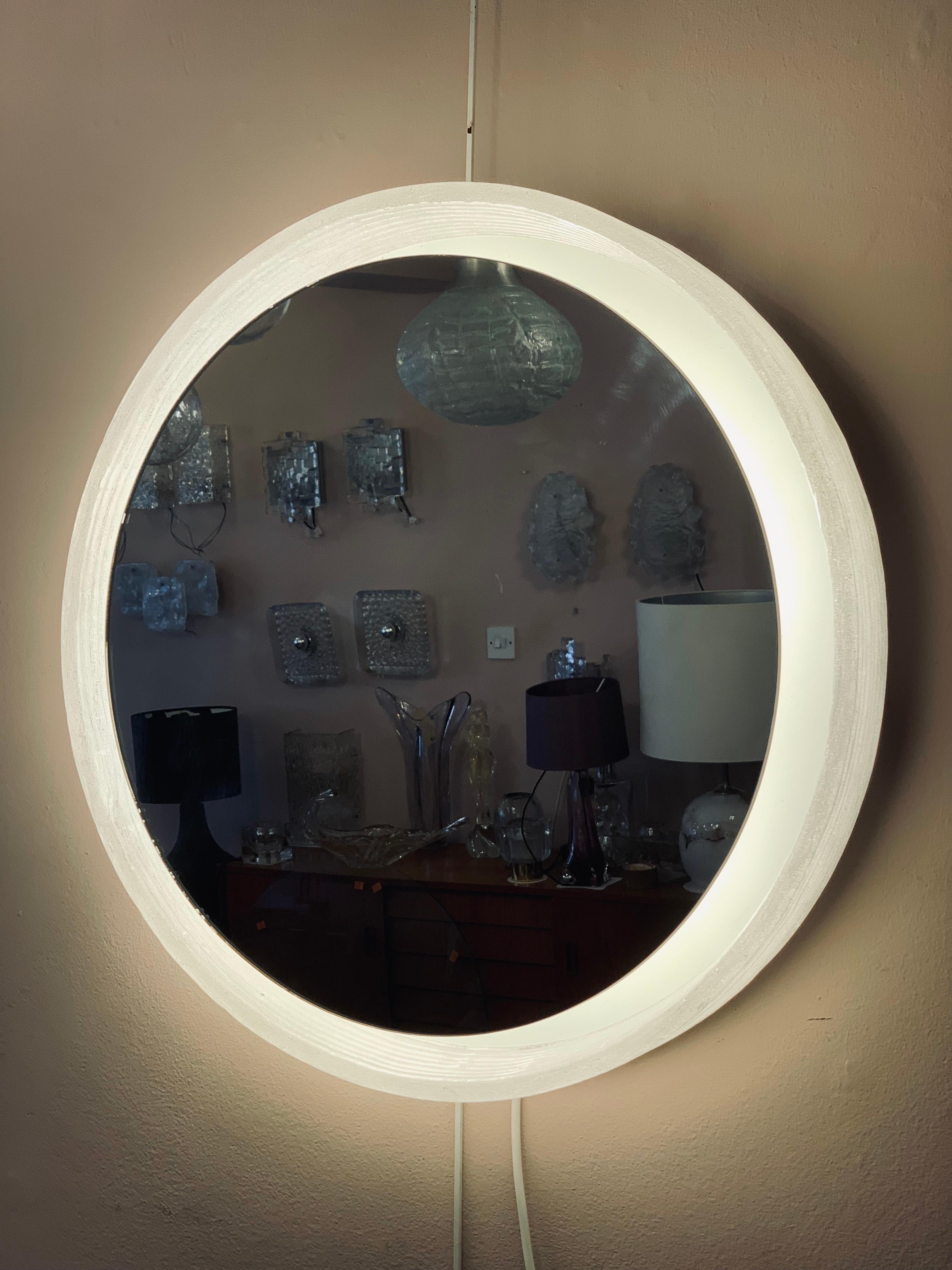 1970s German Hillebrand Round Illuminated Backlit Lucite Circular Wall Mirror 7
