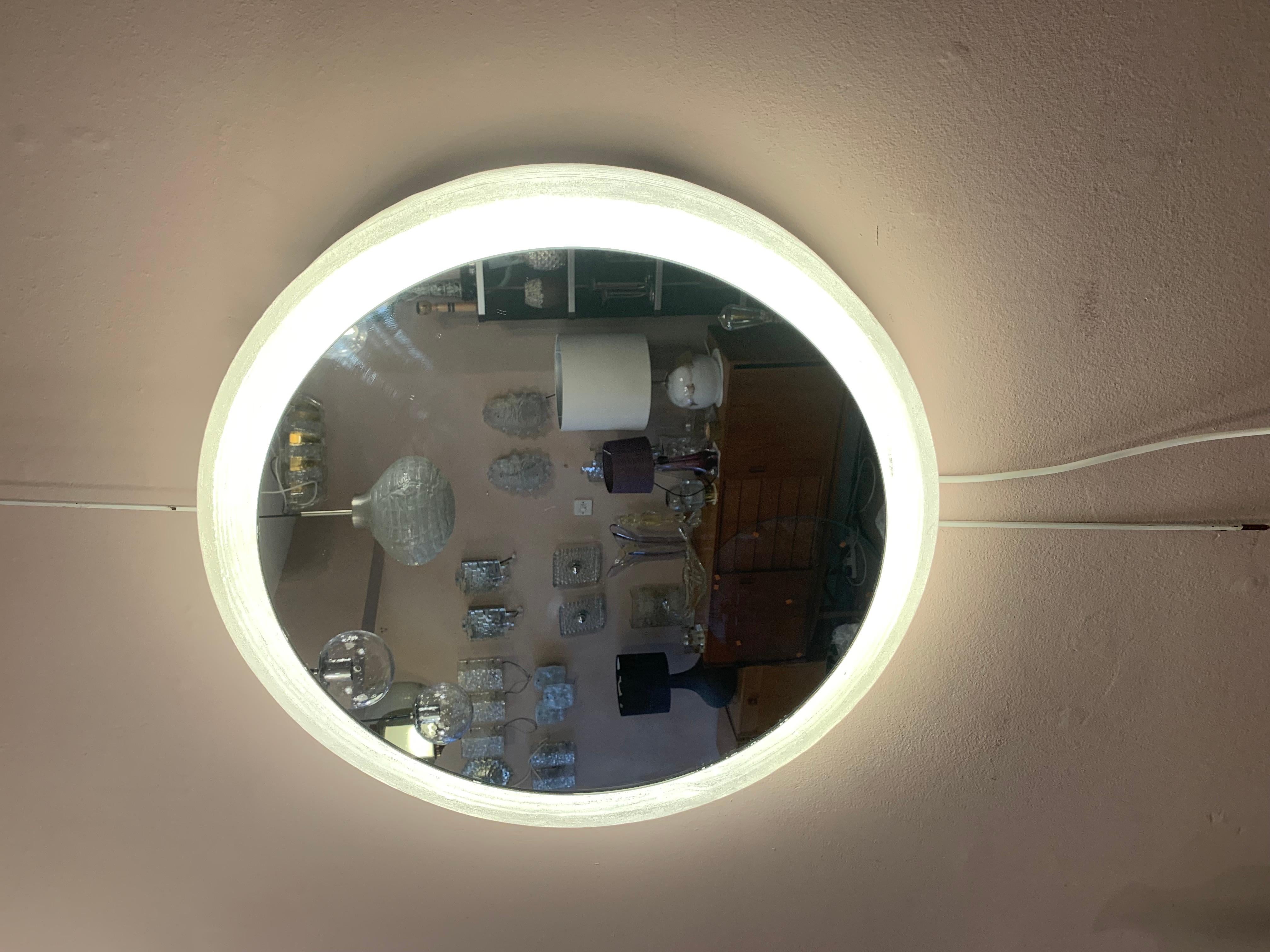 20th Century 1970s German Hillebrand Round Illuminated Backlit Lucite Circular Wall Mirror