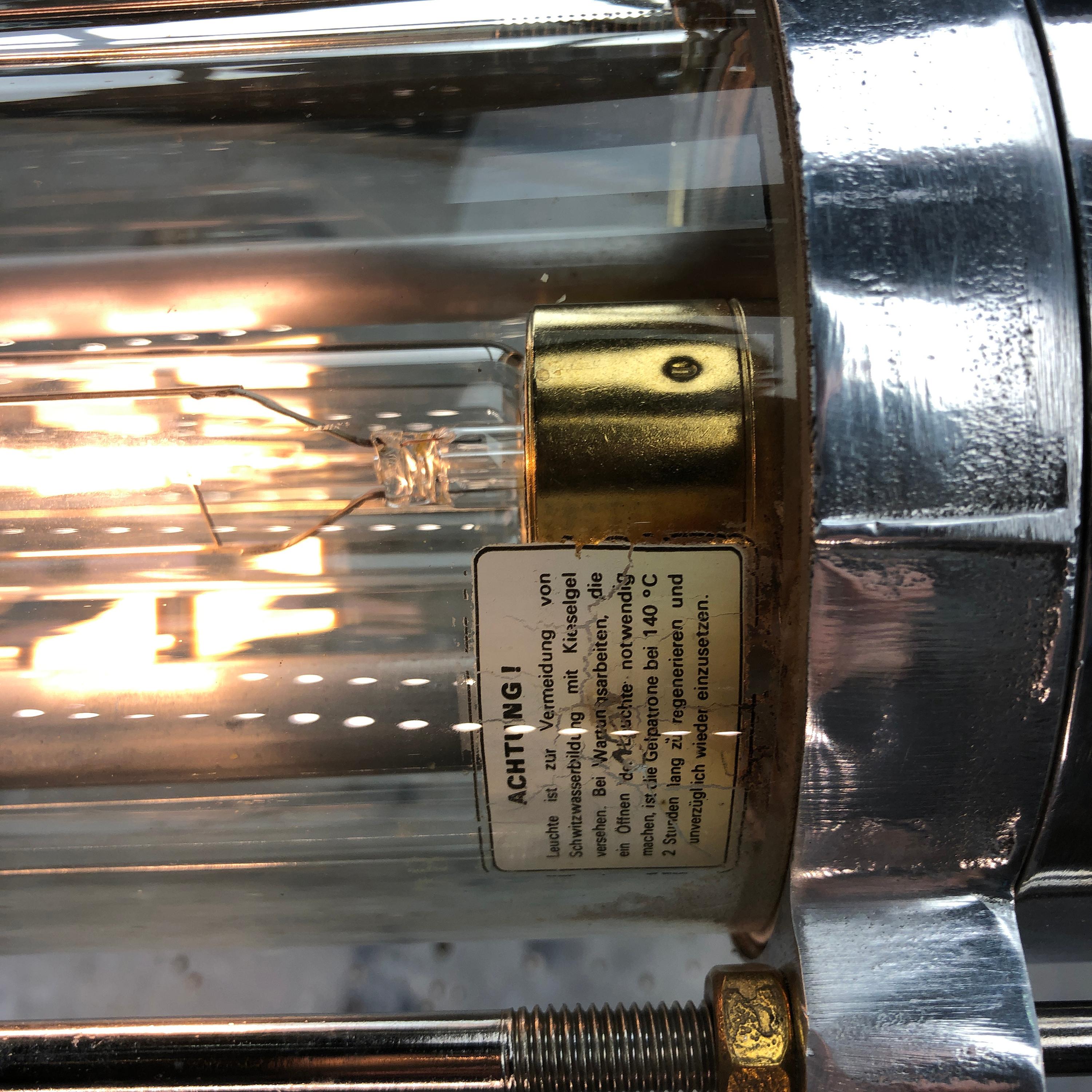 Edison Streifenleuchte aus deutschem Industrieglasguss-Aluminiumglas, Flammenfest, 1970er Jahre im Angebot 7