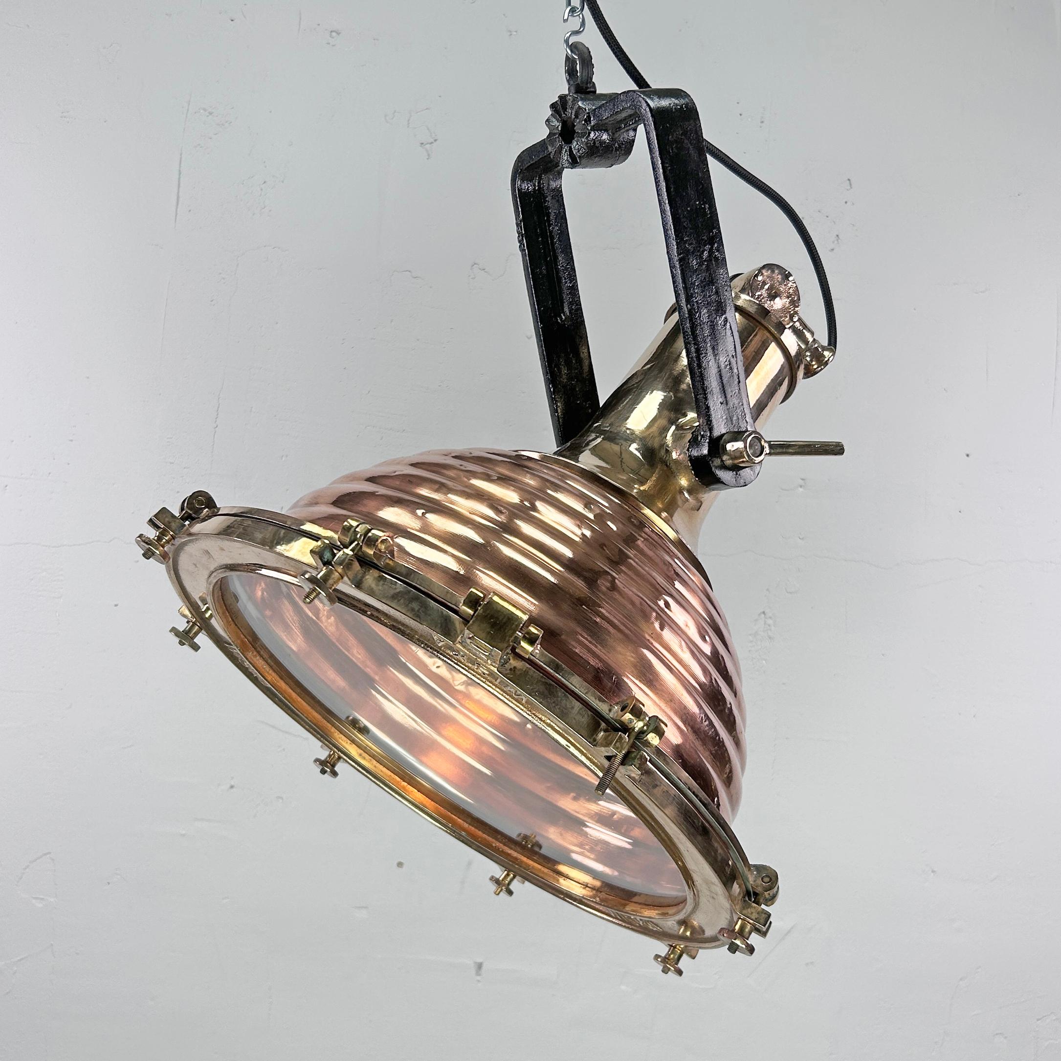 1970's Deutsche Industrie Kupfer & Messing Marine Pendelleuchte von Wiska im Angebot 1