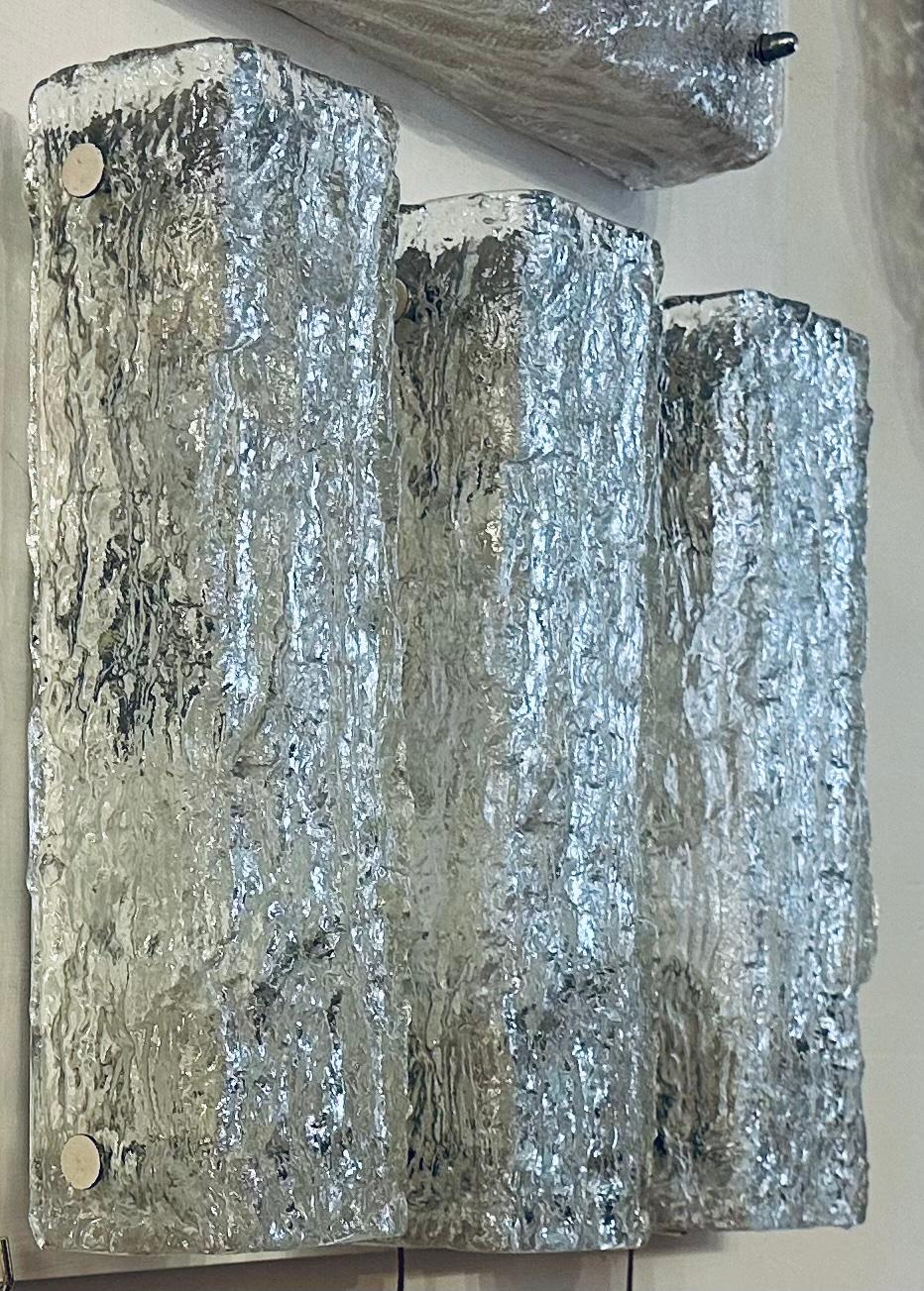 1970er Jahre Deutsch Kaiser Leuchten Iced Textured Glass Wall Lights.  3 Verfügbar. im Angebot 4