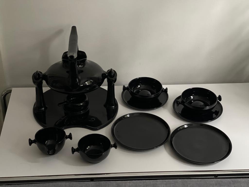 A fantastic 20th-century vintage tea set designed by Luigi Colani in 1973 and manufactured by Porzellanfabrik Friesland in Germany. All items are made of black glazed stoneware. Great condition but may show an odd scratch.

The set consists