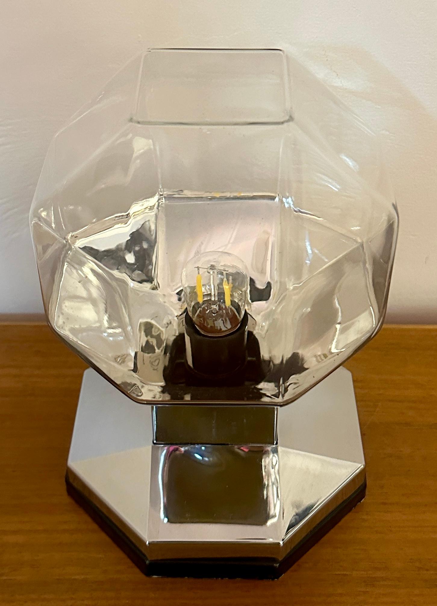 1970s German Motoko Ishii for Staff Leuchten Hexagonal Glass Table Lamp For Sale 4