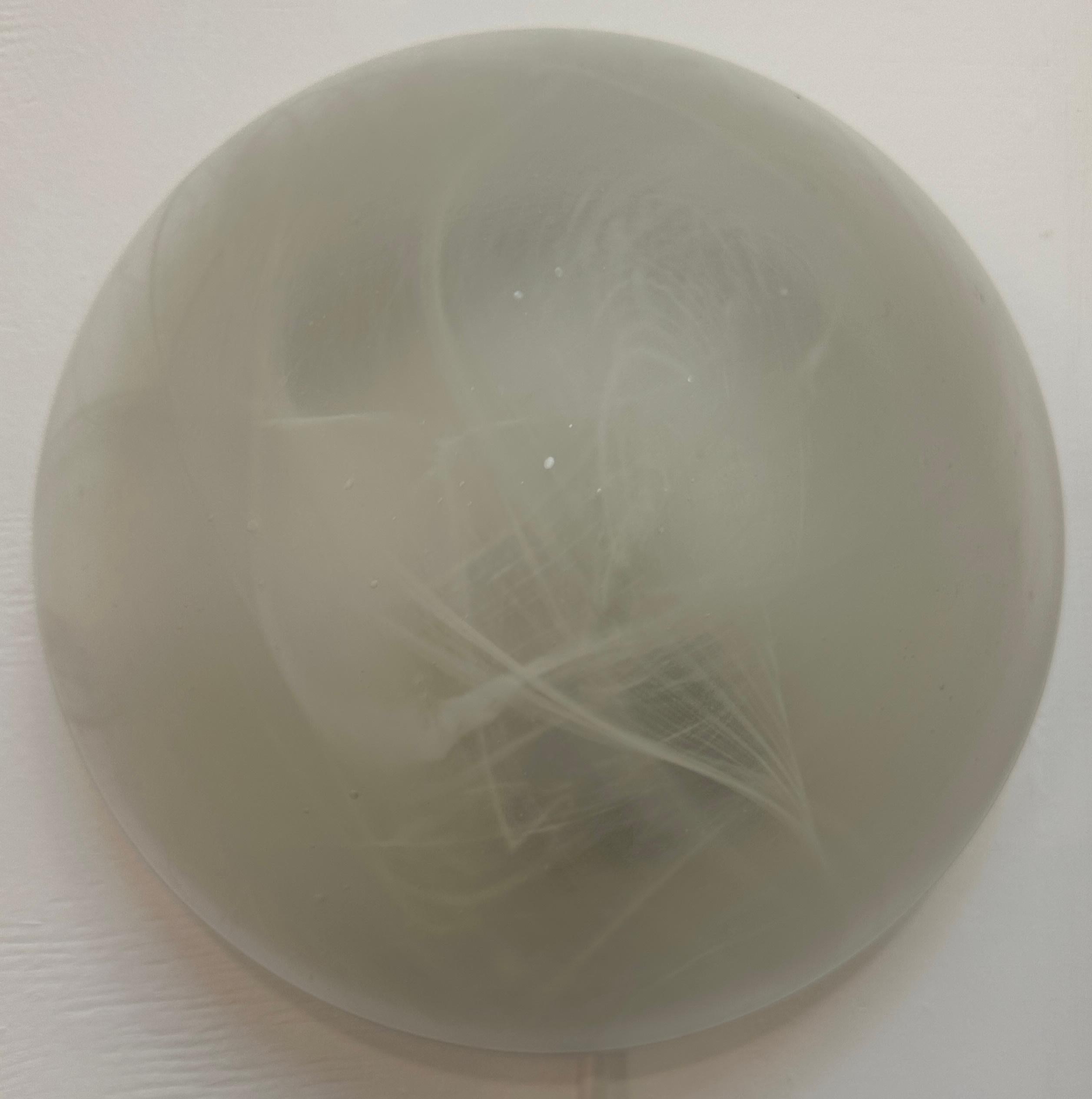 Lámpara de pared o empotrable de cristal esmerilado abovedado alemán Peill & Putzler de los años 70 en venta 5