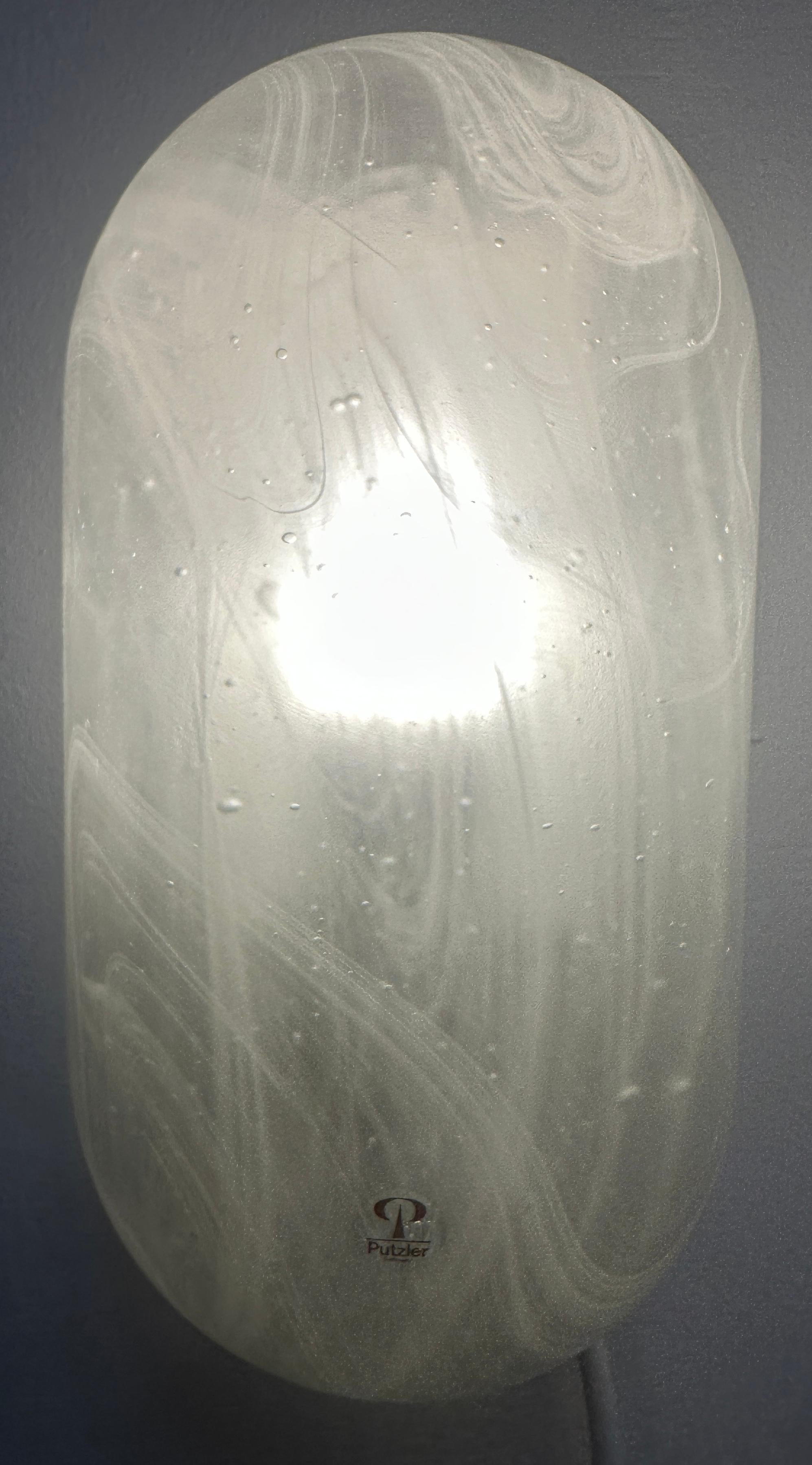 1970er Jahre Deutsch Peill & Putzler Frosted Lozenge-Shaped Glass Wall Lights 4 Avail im Angebot 4