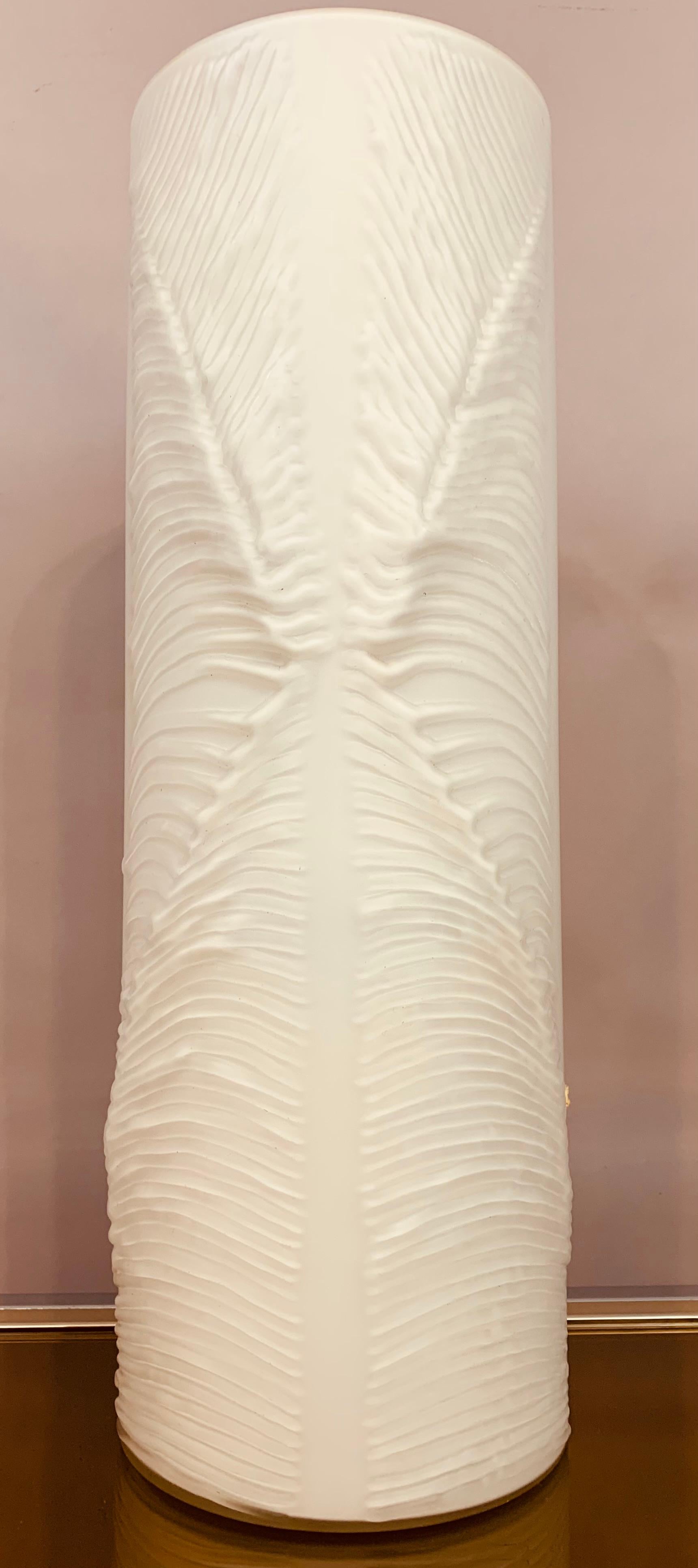 Vase cylindrique allemand en verre blanc et transparent « Feather » de Peill & Putzler des années 1970 en vente 2