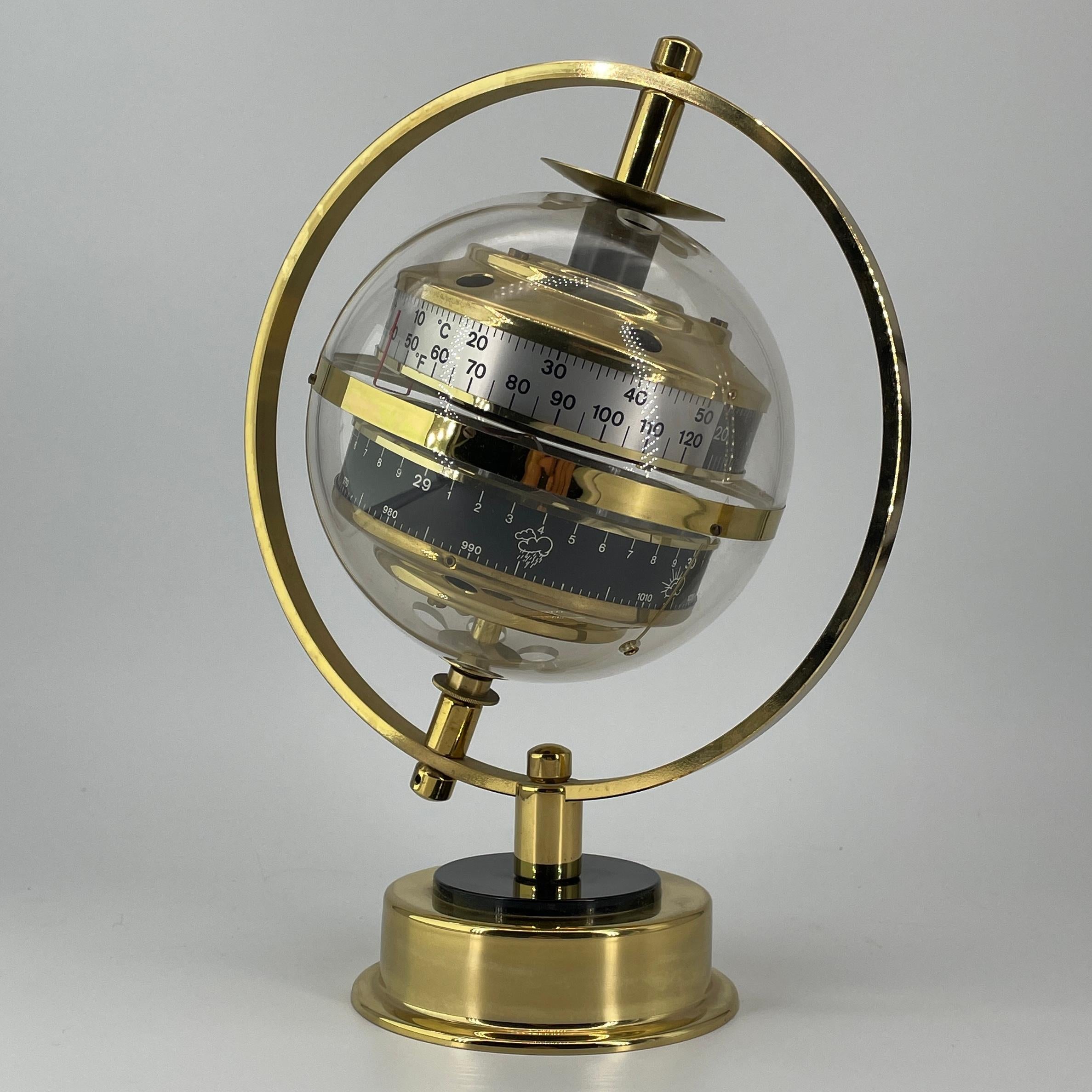 1970s German Sputnik Barometer Tabletop Sculpture Mid-Century Modernist Orb  For Sale 4