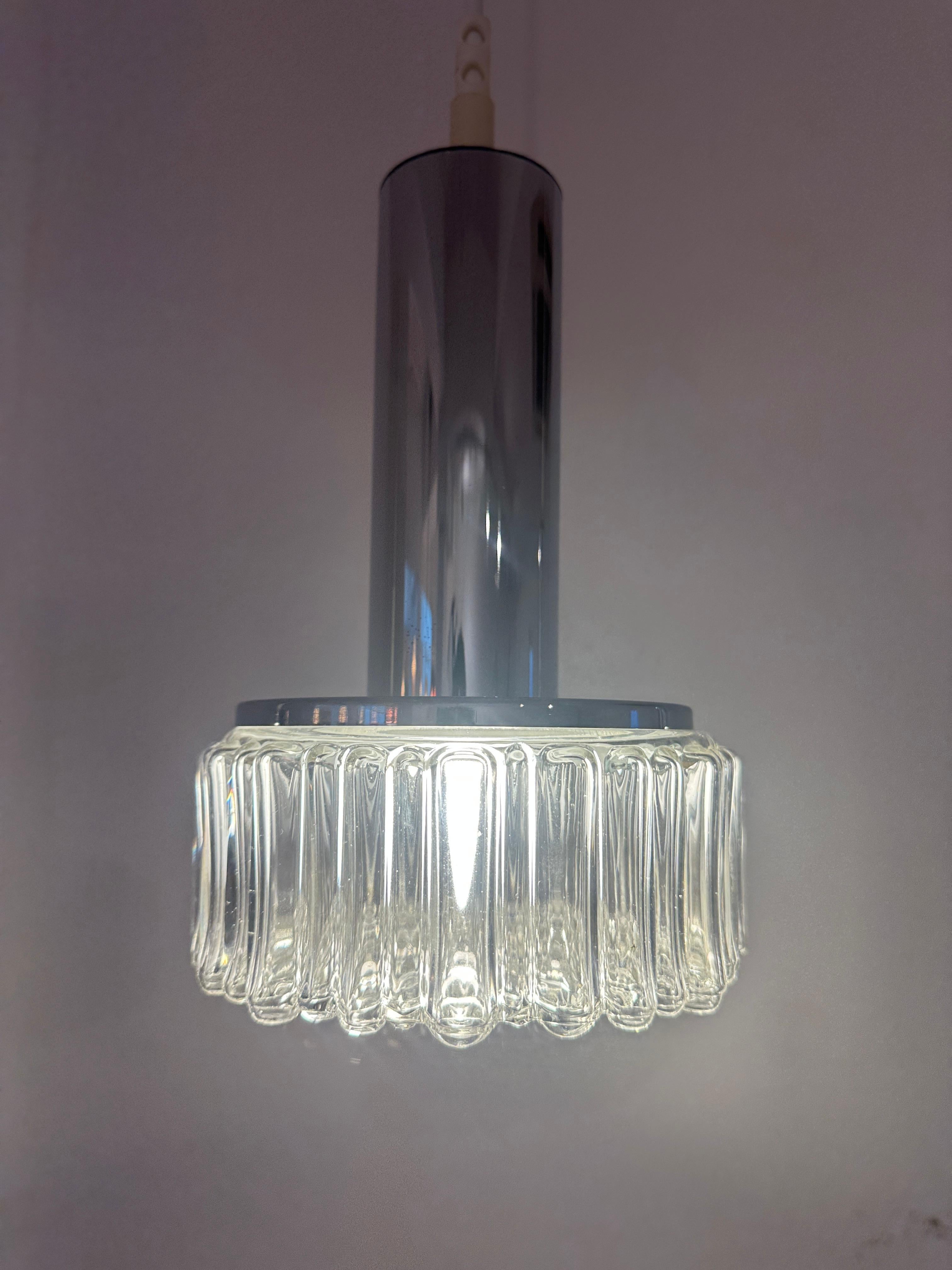 Métal 1970s German Staff Leuchten Chrome & Bubbled Glass Lights 3 available en vente