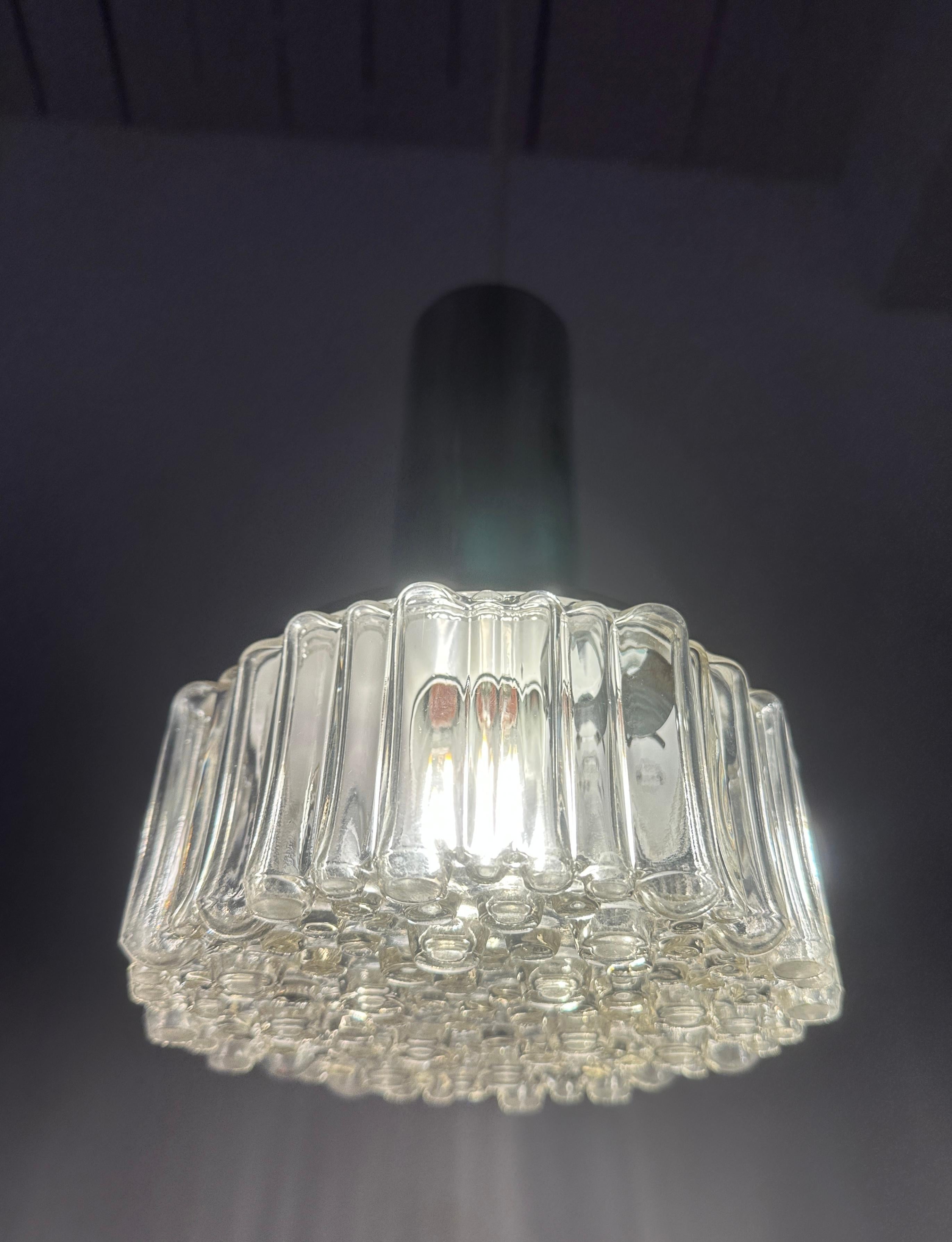1970er German Staff Leuchten Poliertes Chrom & Klarglas Pendelleuchte hängend im Angebot 1