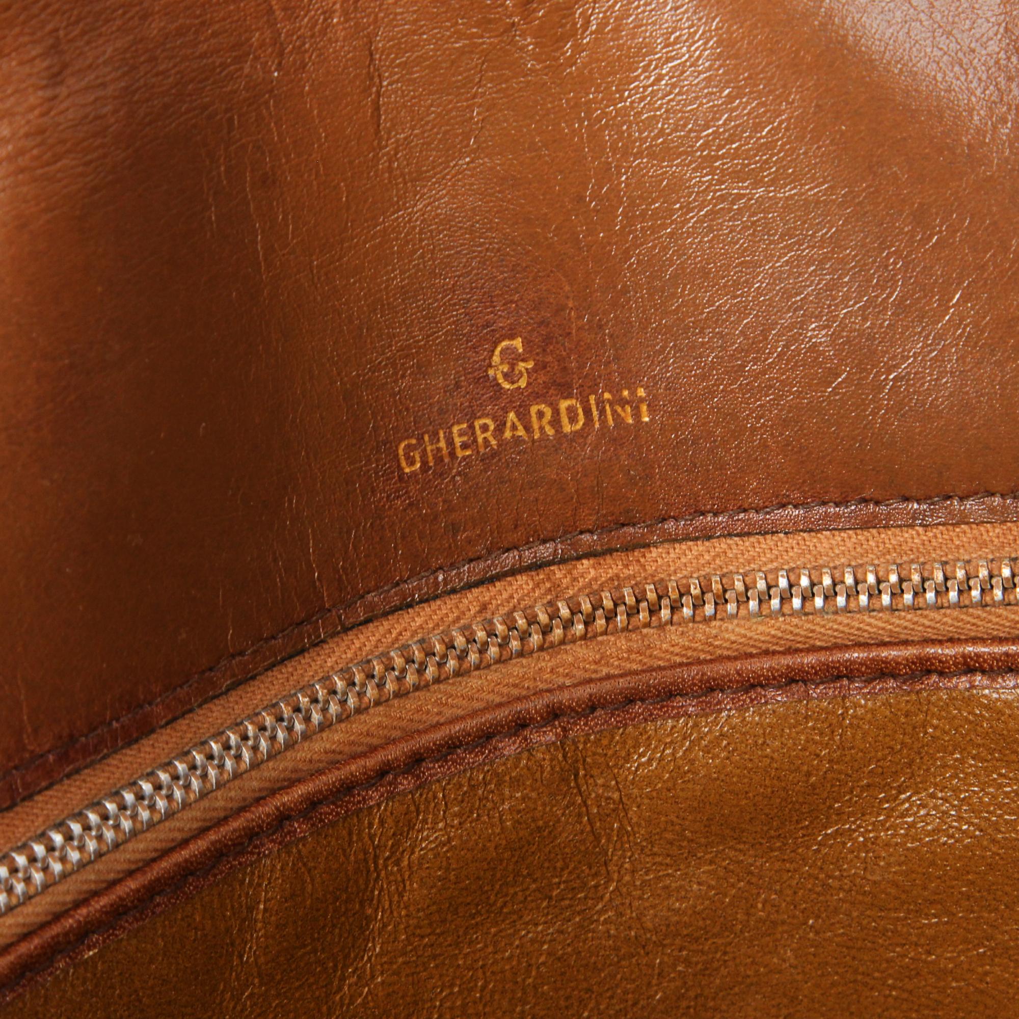 1970s Gherardini Vintage bolso de cuero marrón en venta 2
