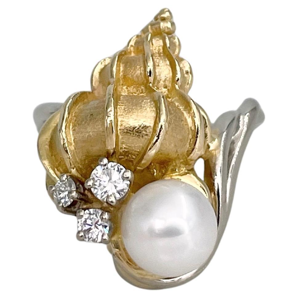 Anillo de cóctel en forma de concha con diamantes y perlas de oro de 18 quilates Gilbert Albert de los años 70