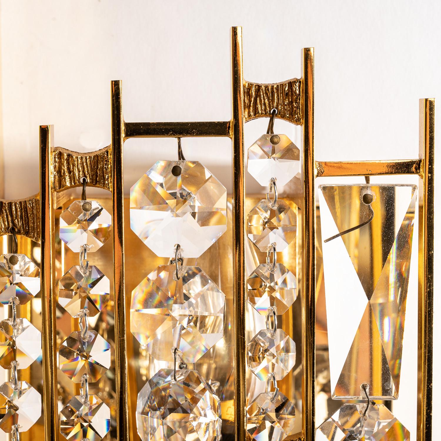 Wandleuchter aus vergoldetem Messing und Kristallglas von Palwa aus den 1970er Jahren im Angebot 1