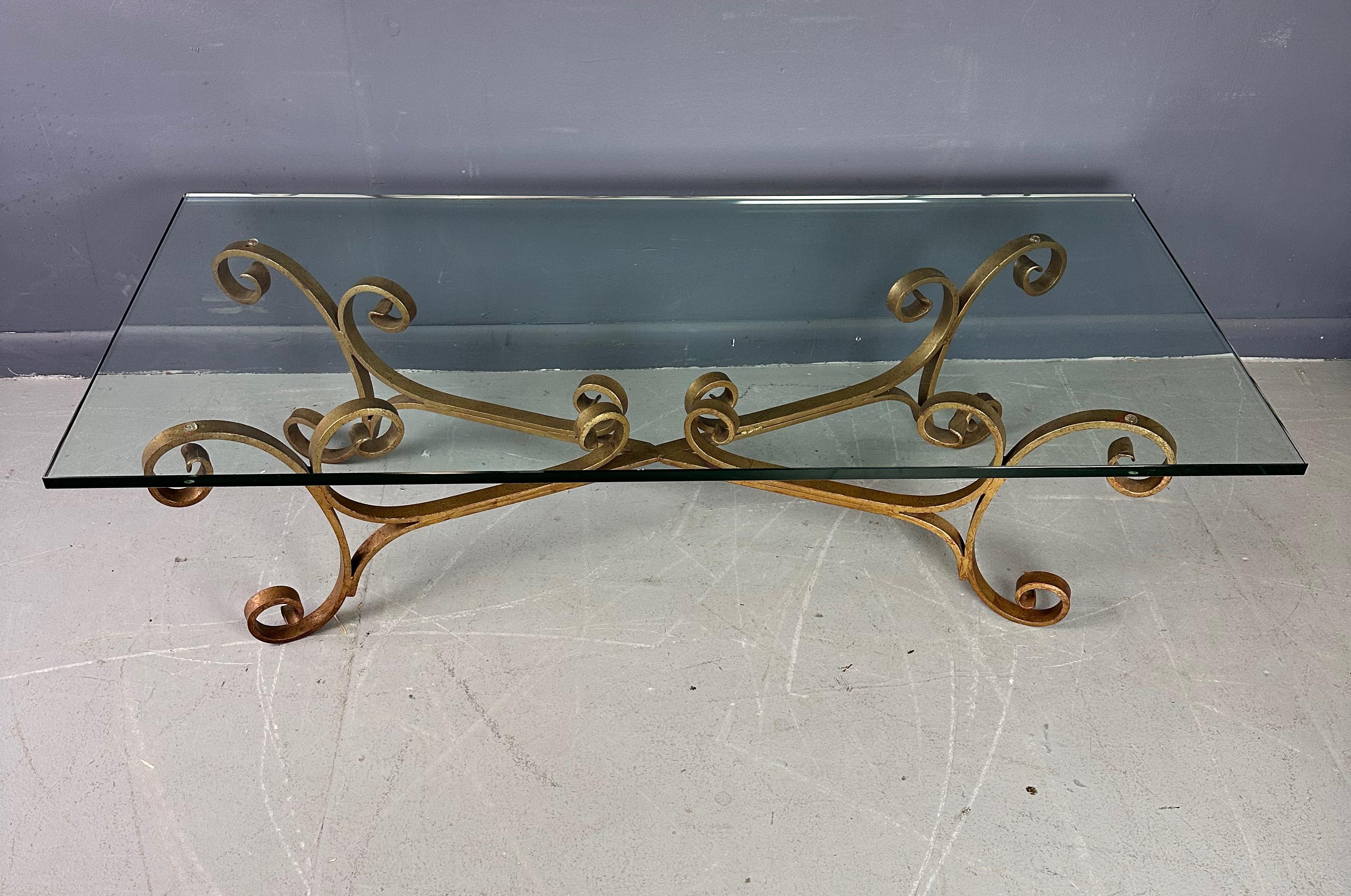 North American 1970s Gilt Iron Scroll Hollywood Regency Cocktail Table with Curvaceous Legs For Sale