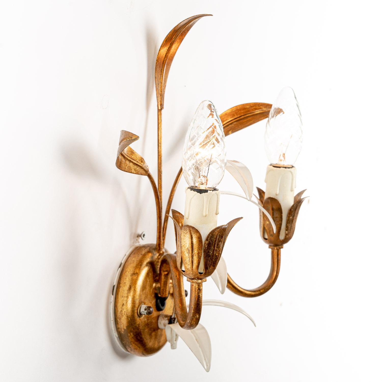 1970s Gilt Metal Wall Light by Hans Kögl For Sale 1