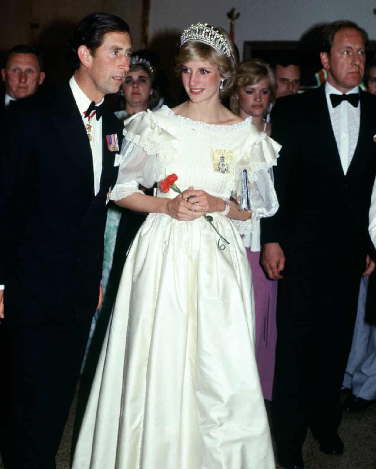 1970s Gina Fratini Cream Silk and Lace Wedding Dress 4