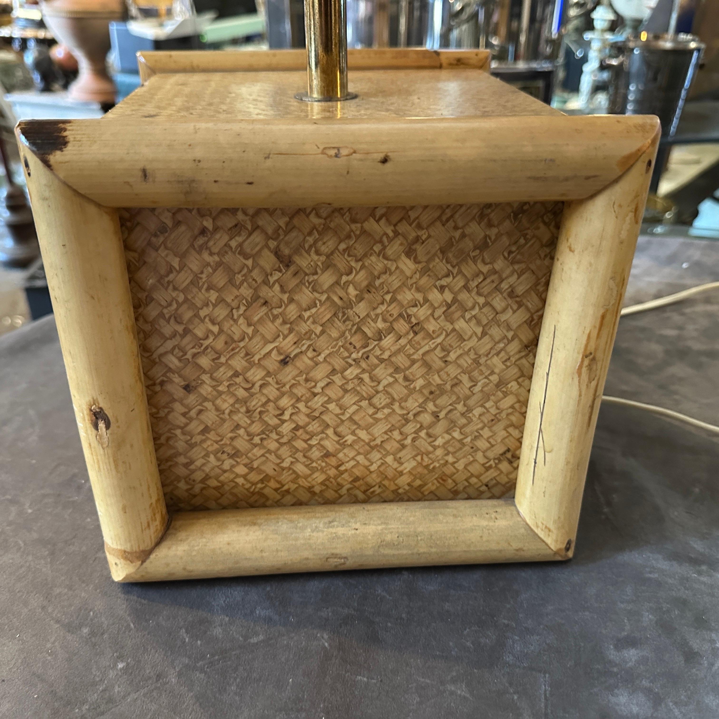 Lámpara de mesa cuadrada italiana de bambú y latón Gio Batta de mediados de siglo XX en venta 7
