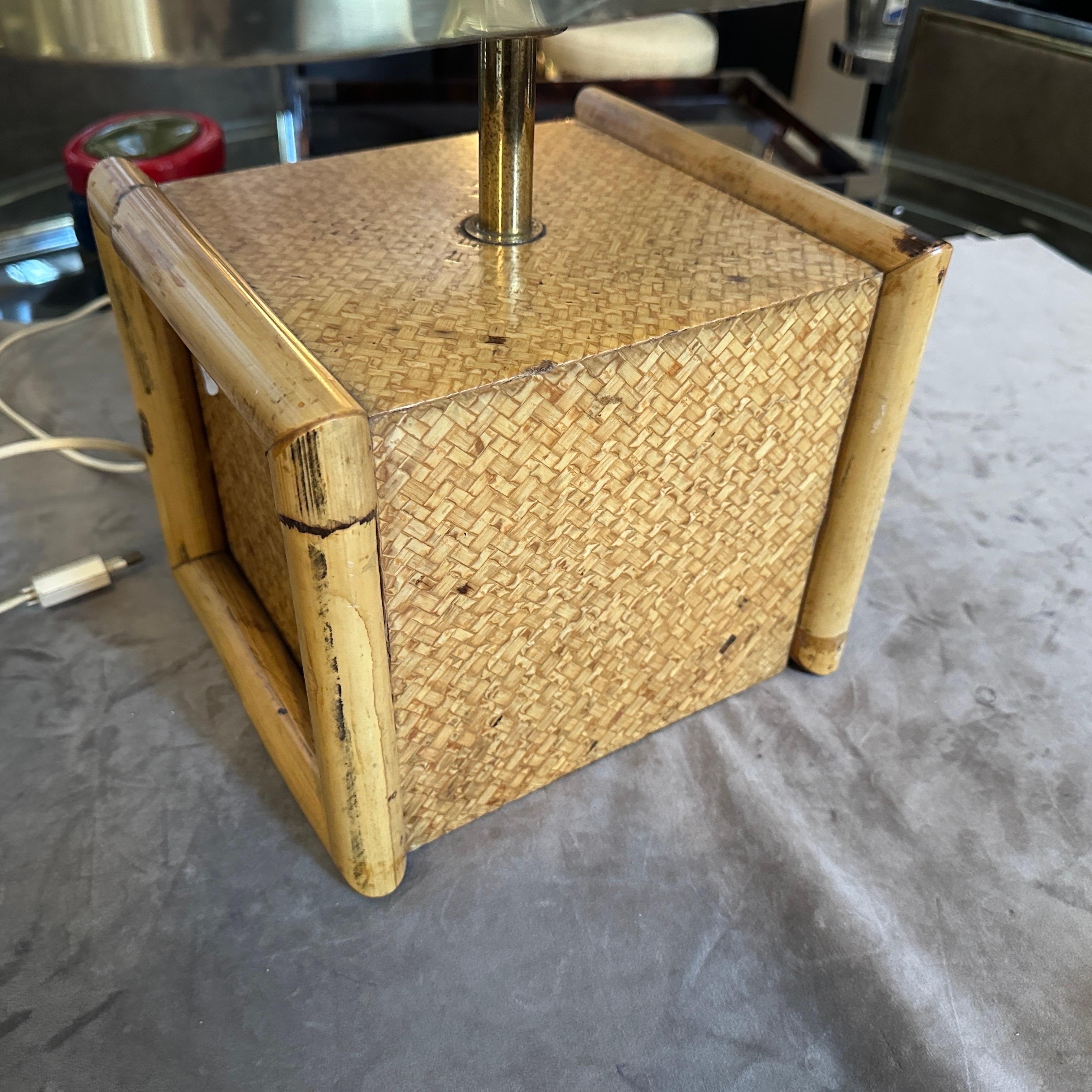 Lámpara de mesa cuadrada italiana de bambú y latón Gio Batta de mediados de siglo XX en venta 2